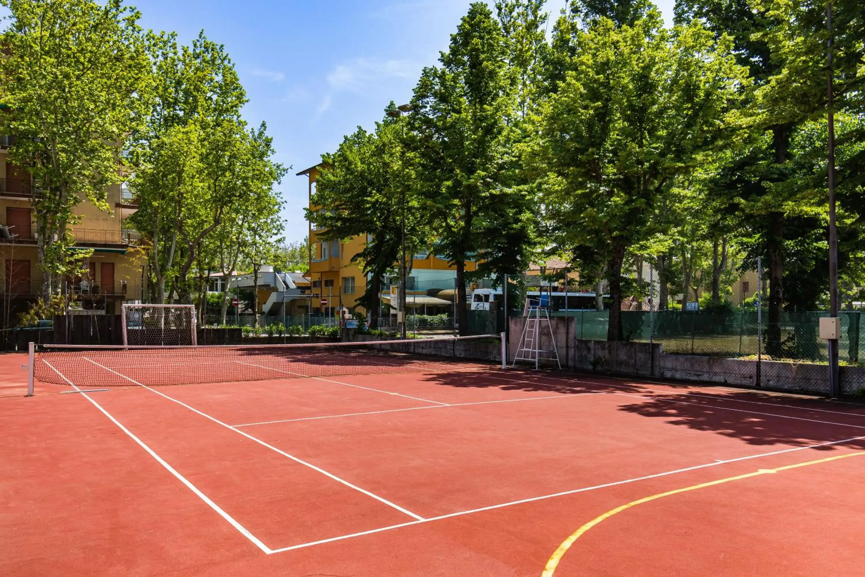 Tennis court, Tennis/Squash in Hotel Ambasciatori