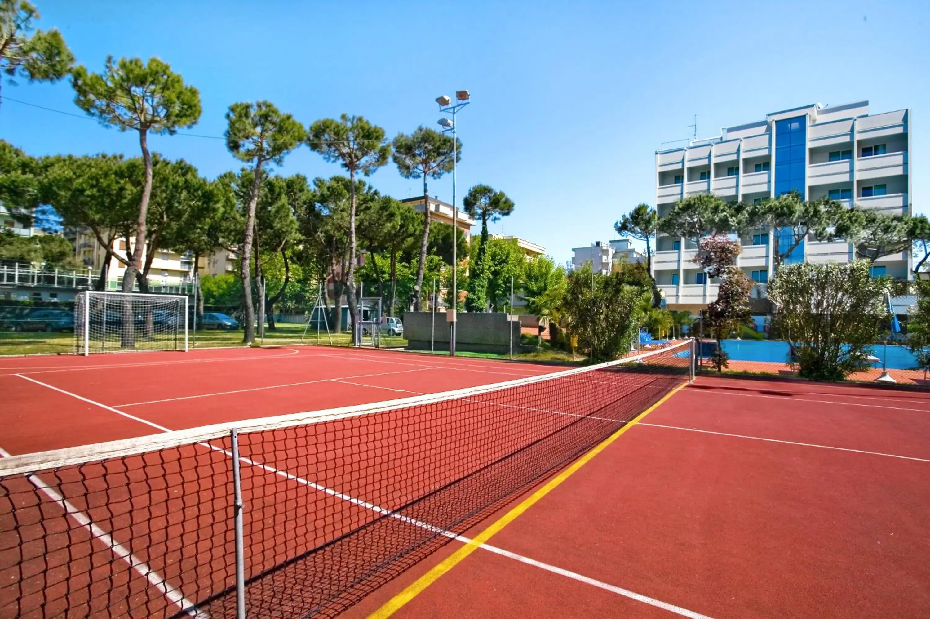 Tennis court, Tennis/Squash in Hotel Ambasciatori