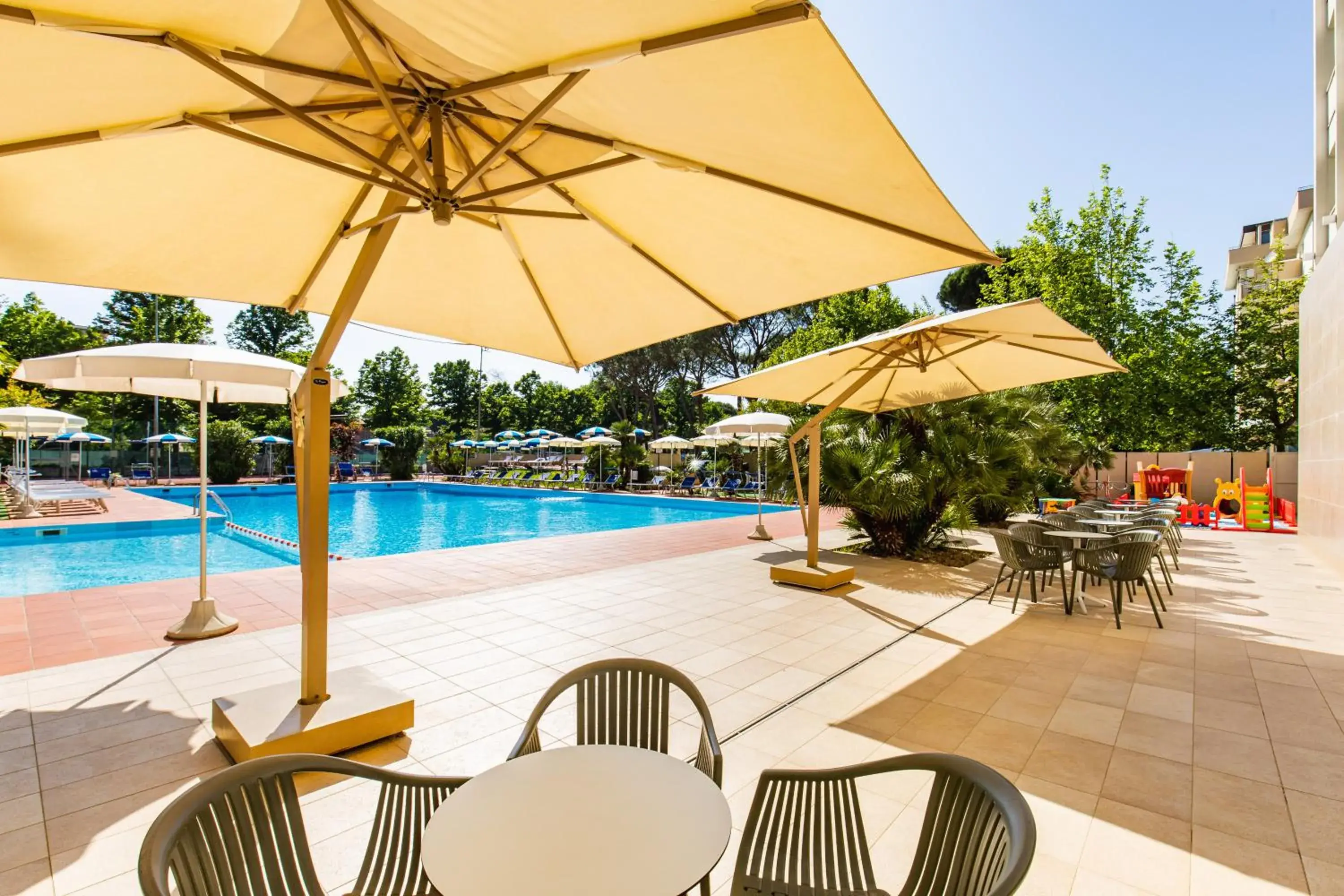 Swimming Pool in Hotel Ambasciatori