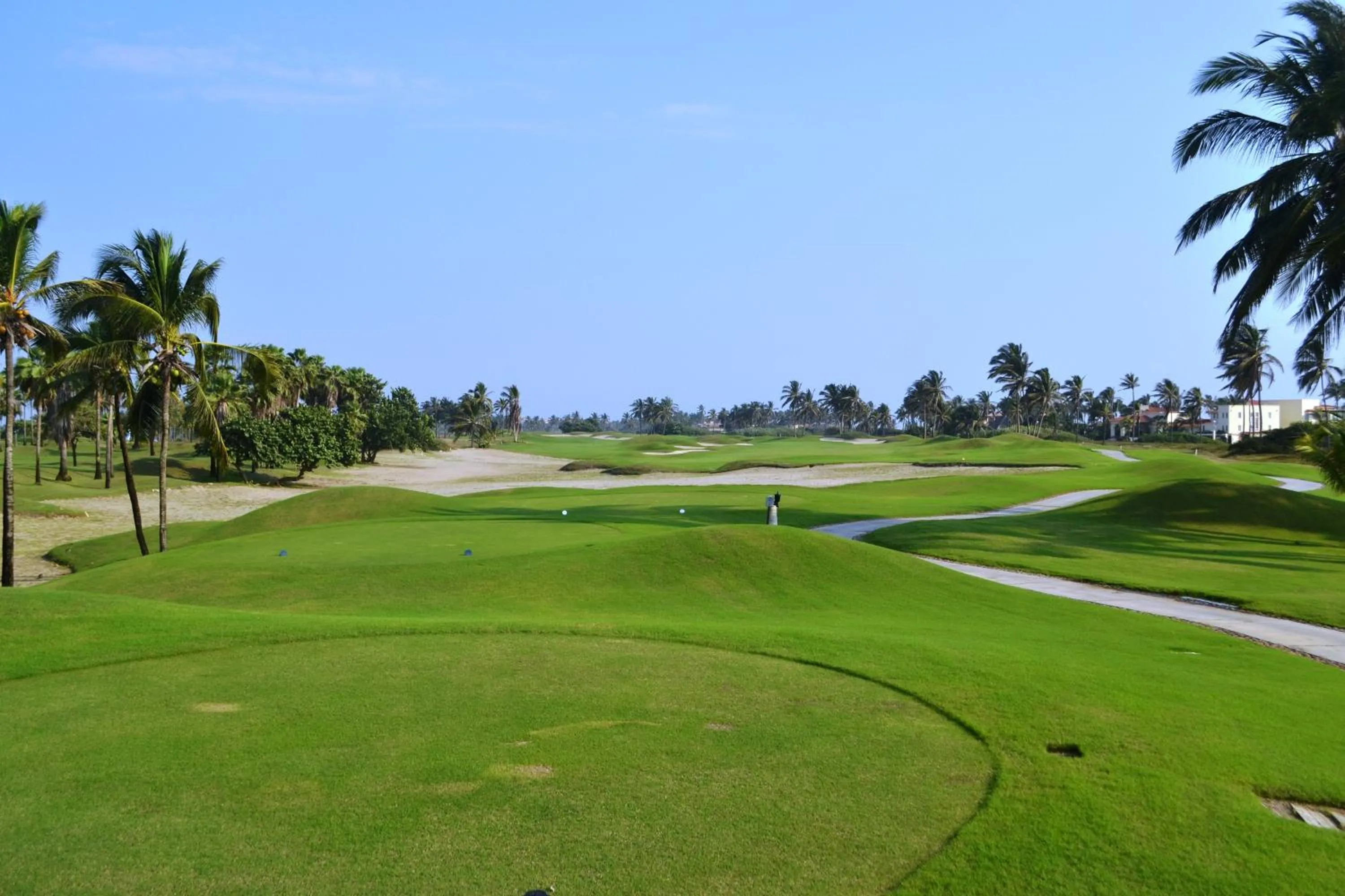Golfcourse in Hotel Tres Vidas Acapulco
