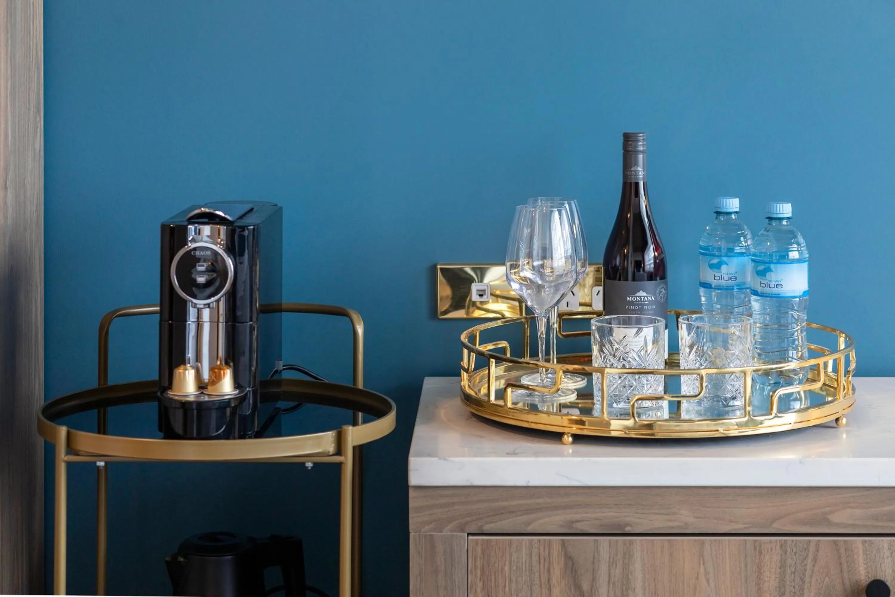 Coffee/tea facilities in The Muse Christchurch Art Hotel