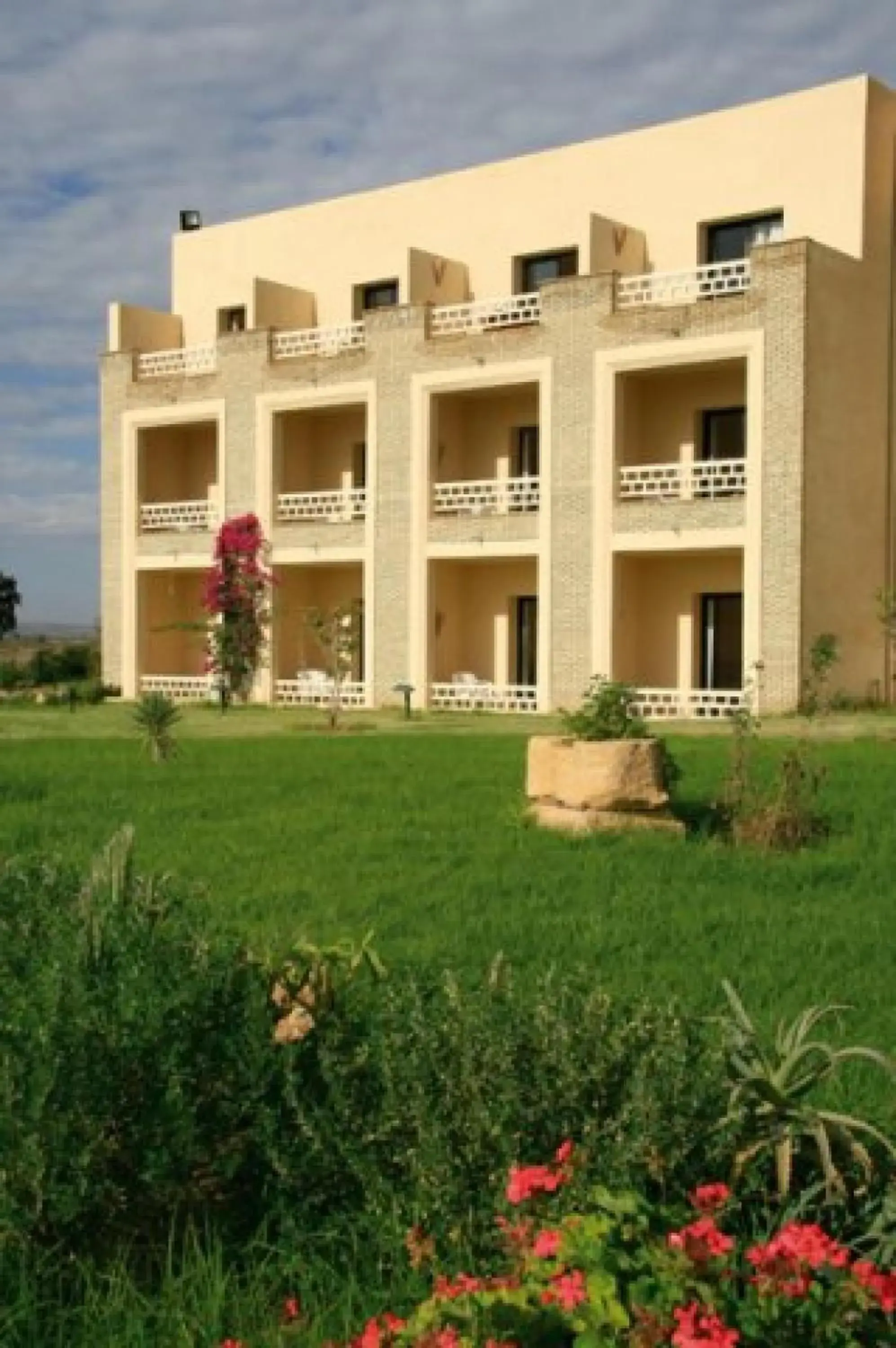 Property building in Sufetula Hotel Property building in Sufetula Hotel