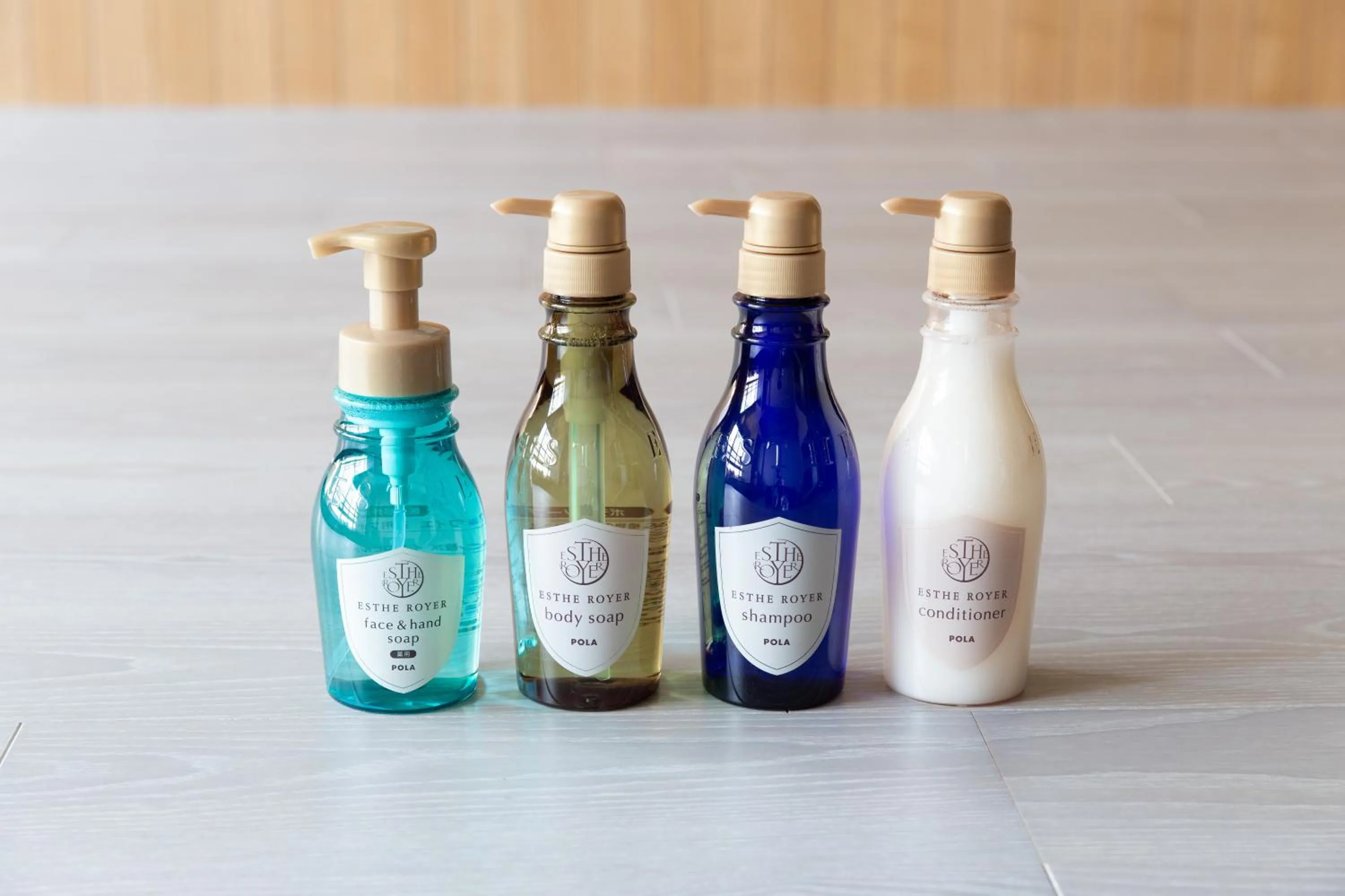 Shower in ビル泊 -Birupaku Decentralized Hotel-