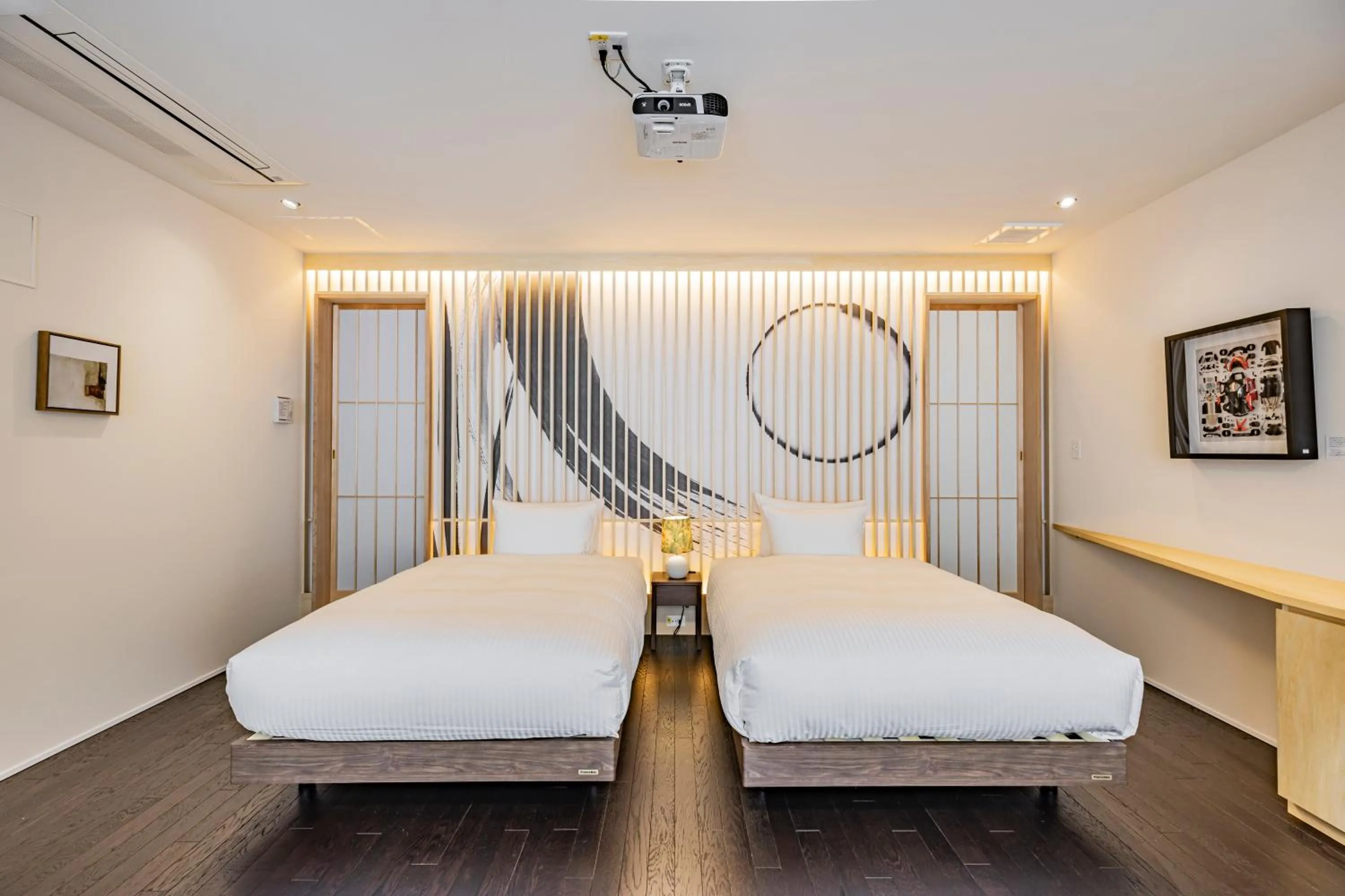 Bed in ビル泊 -Birupaku Decentralized Hotel-