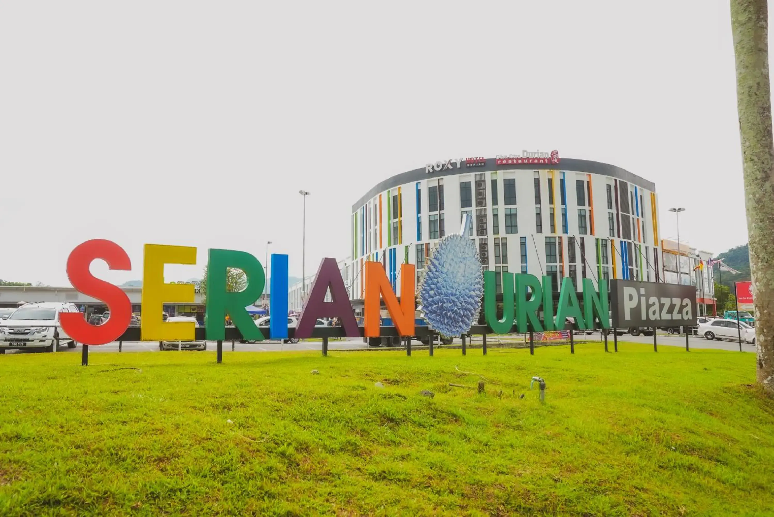 Property building in Roxy Hotel Serian Property building in Roxy Hotel Serian