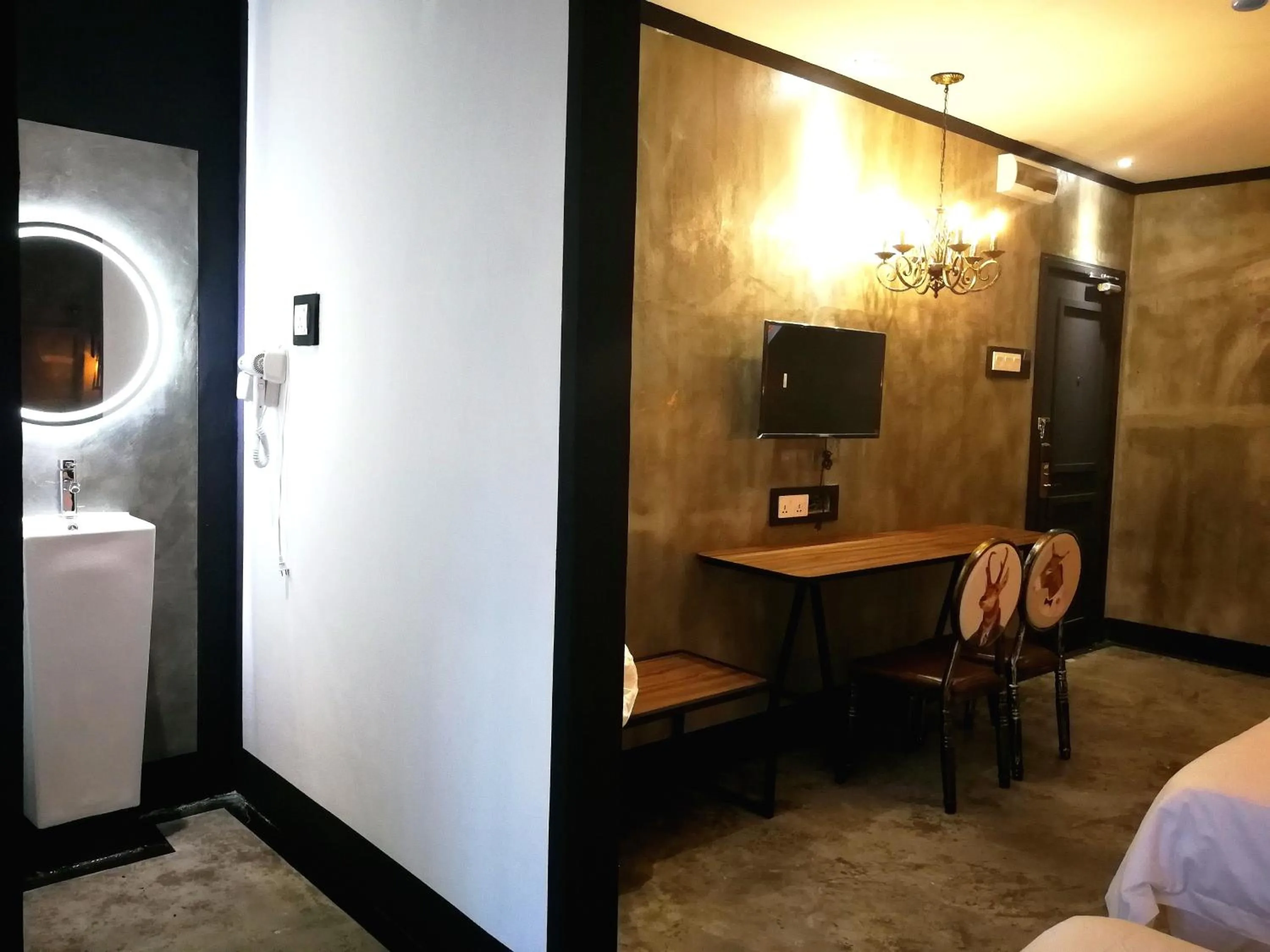 Bed in CJ HOUSE station 18 Ipoh