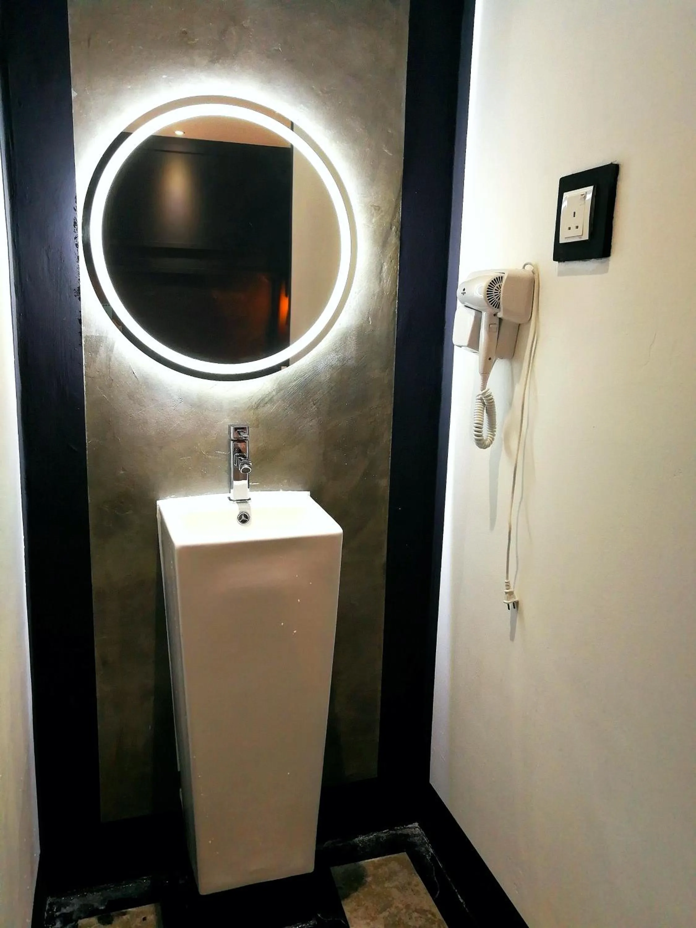 CJ HOUSE station 18 Ipoh