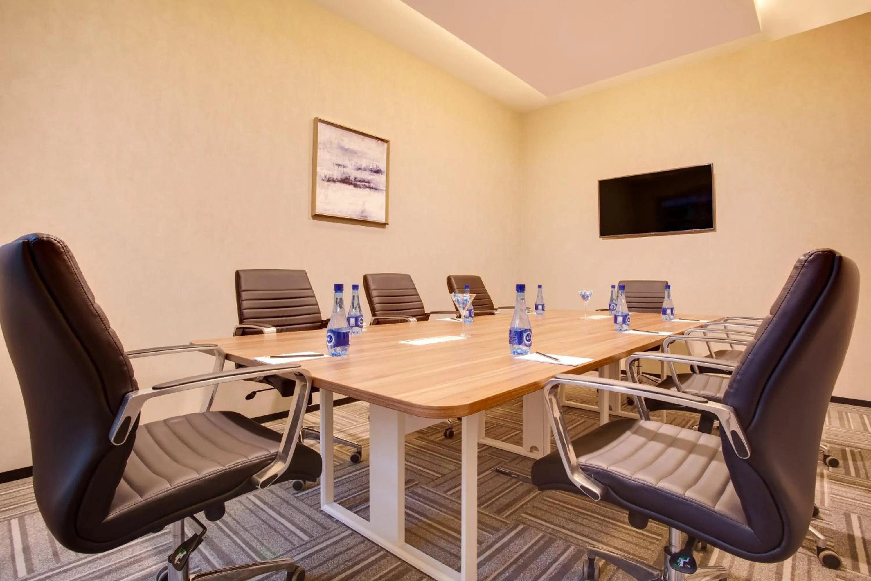 Meeting/conference room in Lemon Tree Hotel, Jumeirah Dubai