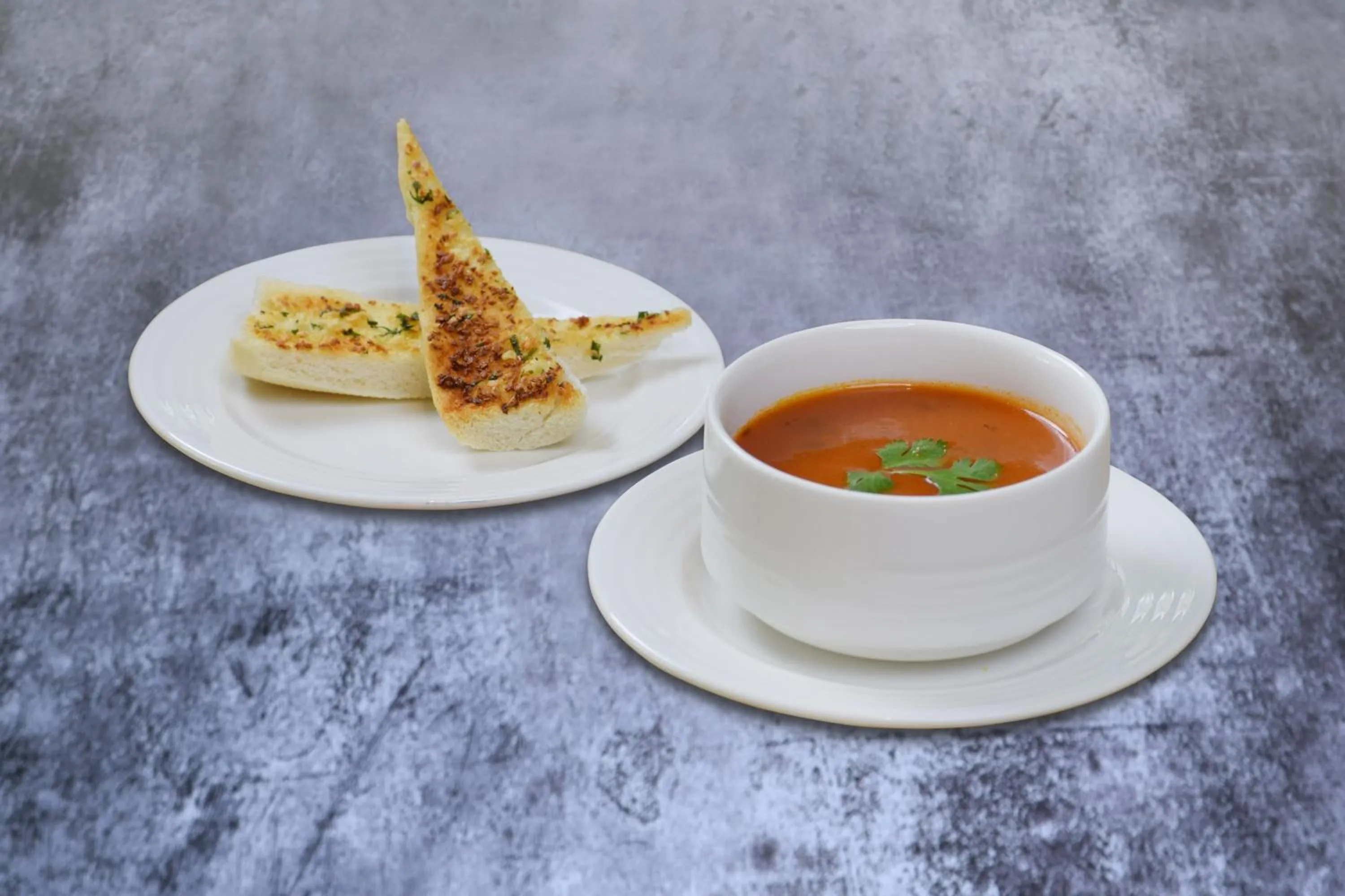 Restaurant/places to eat in Lemon Tree Hotel, Jumeirah Dubai