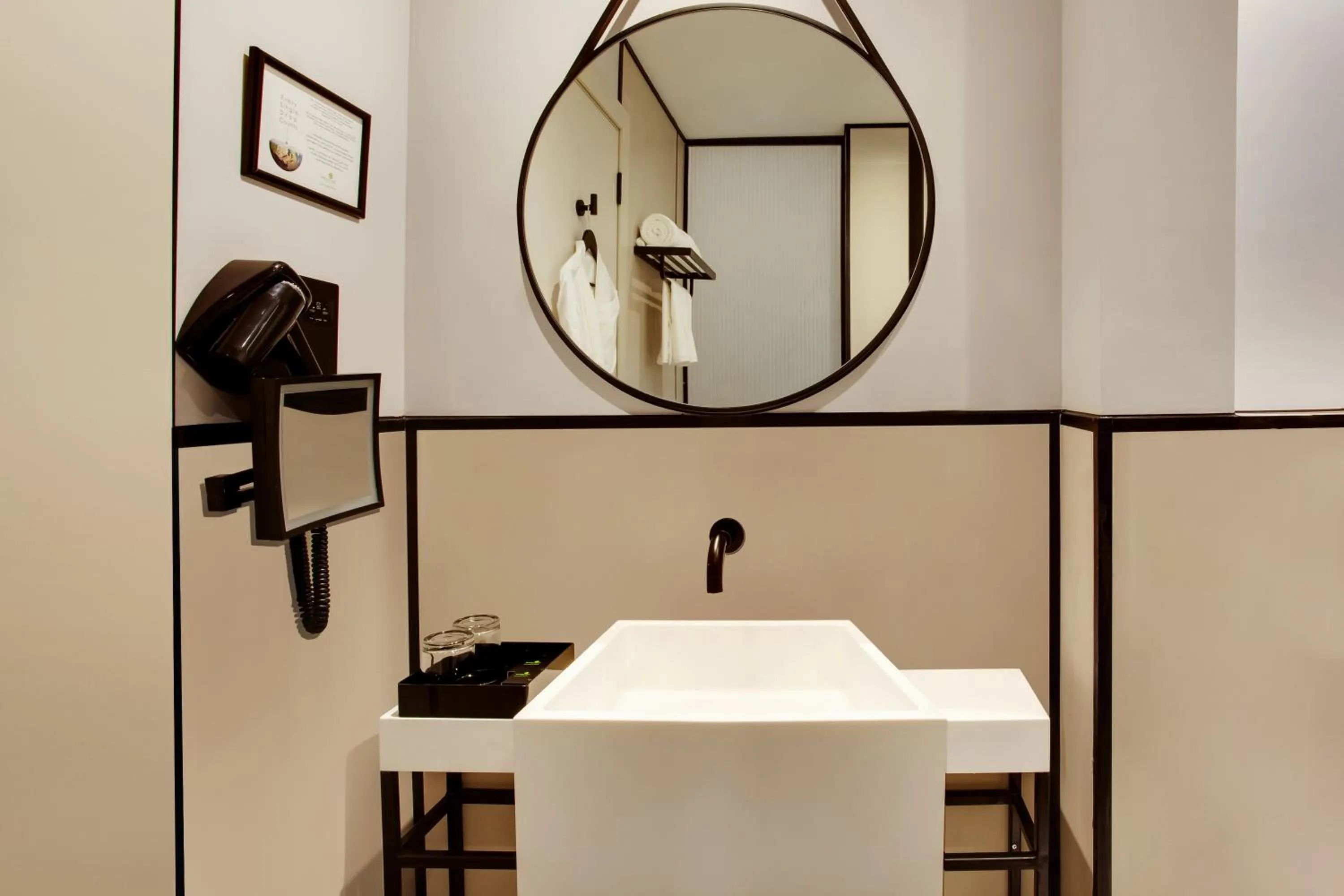 Bathroom in Lemon Tree Hotel, Jumeirah Dubai