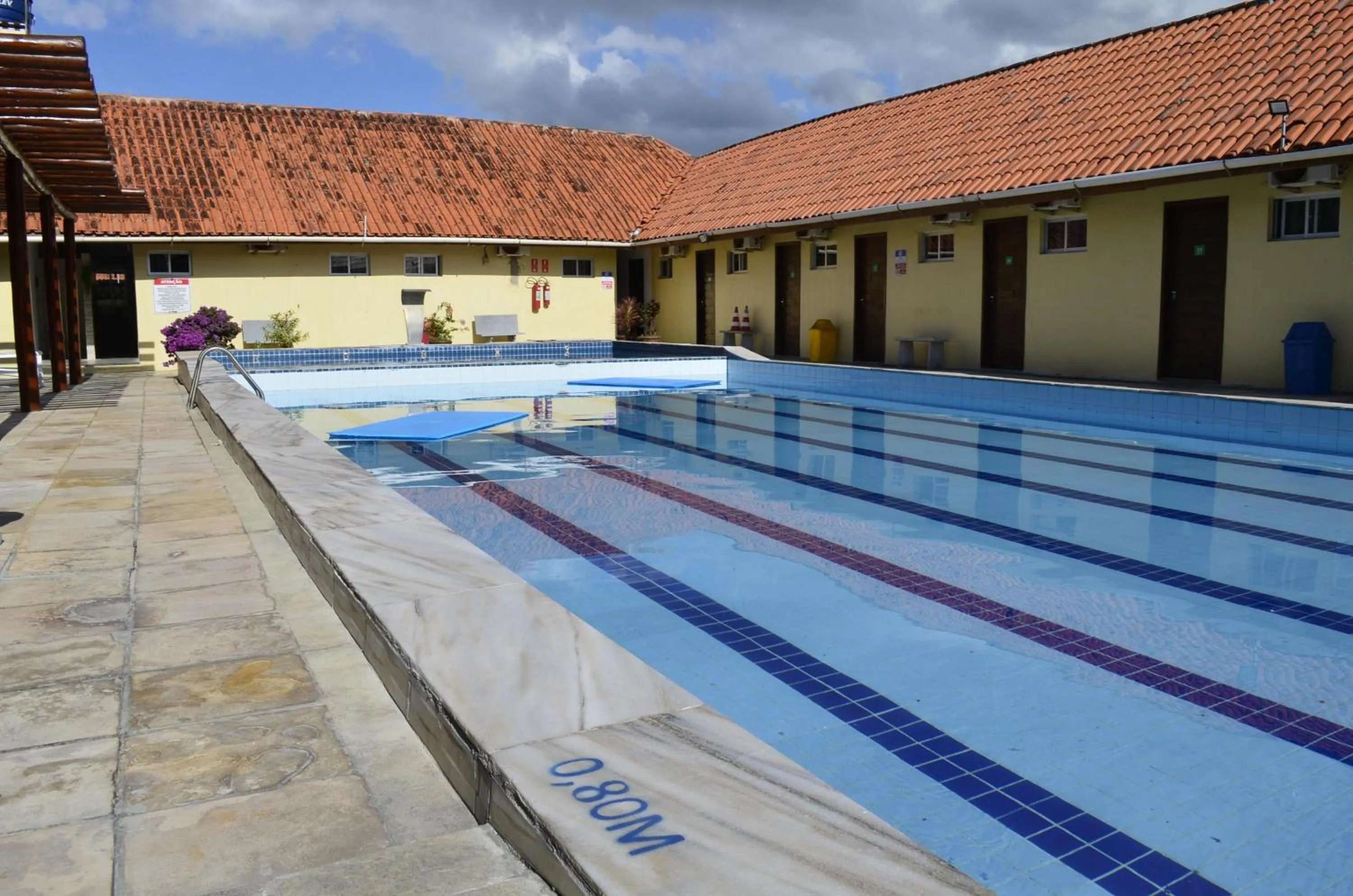 Swimming pool in Pousada Granville