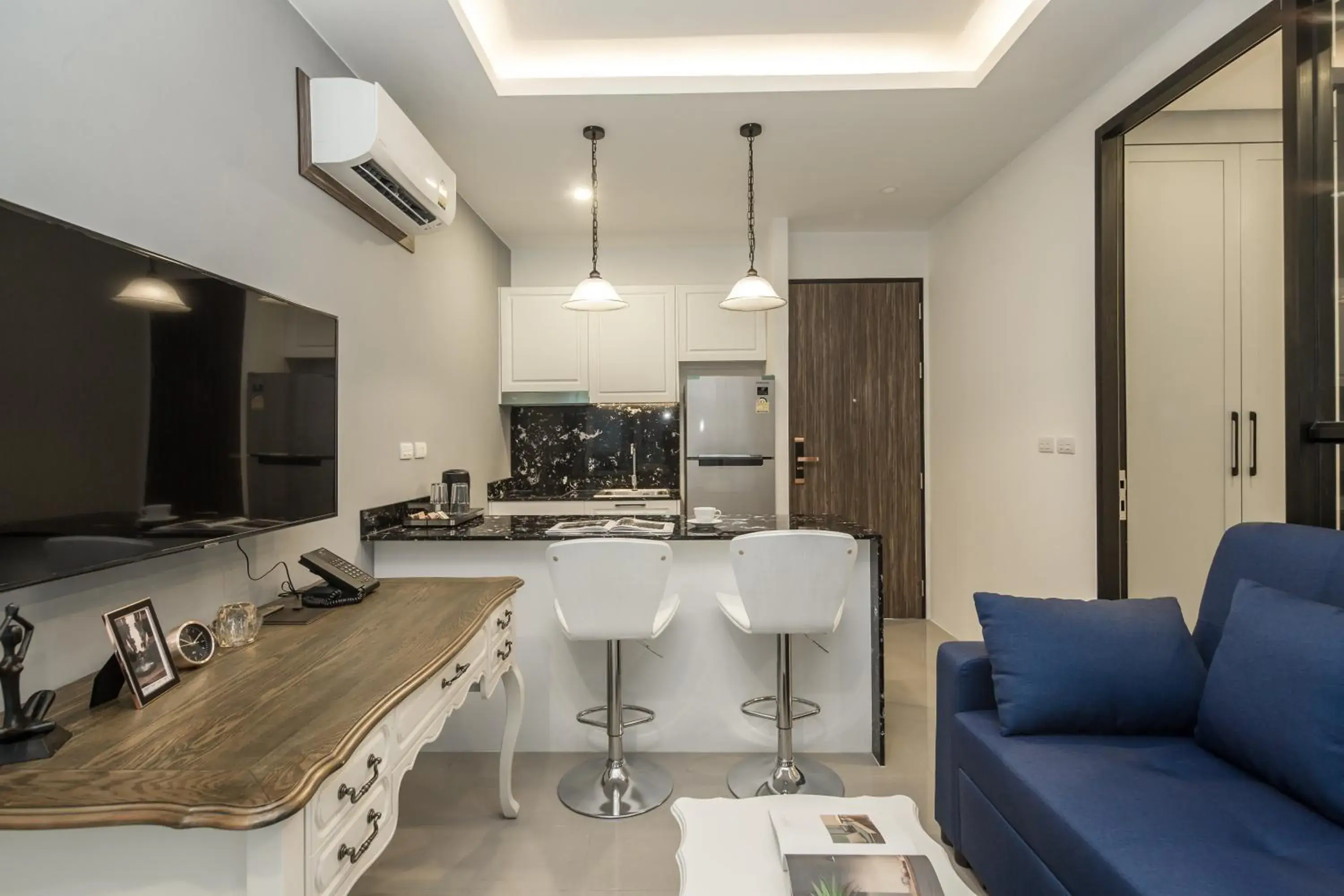 Property building in Palmyrah Surin Beach Residence Property building in Palmyrah Surin Beach Residence