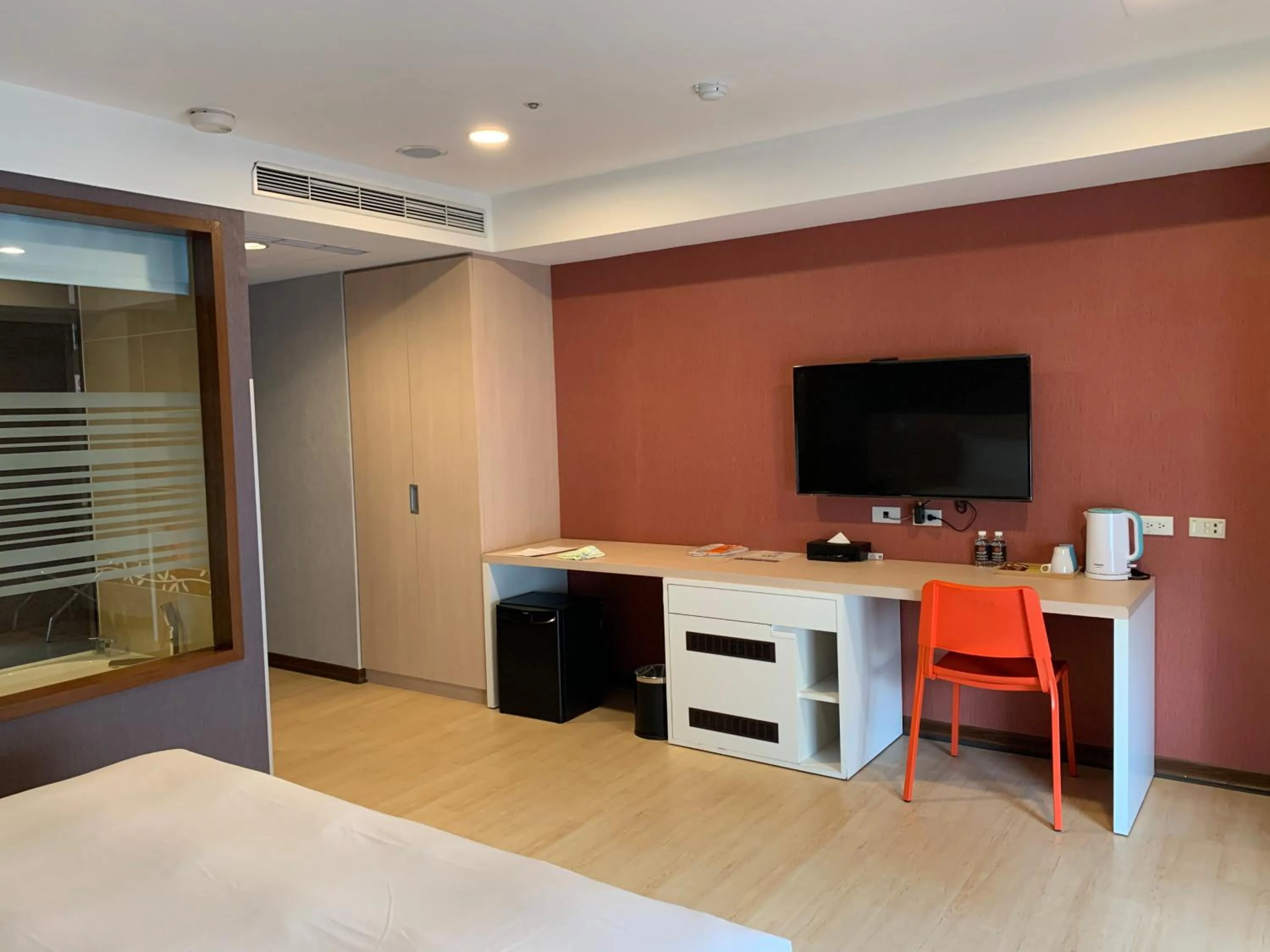 Bed in HATAGO+ THE ALLEY