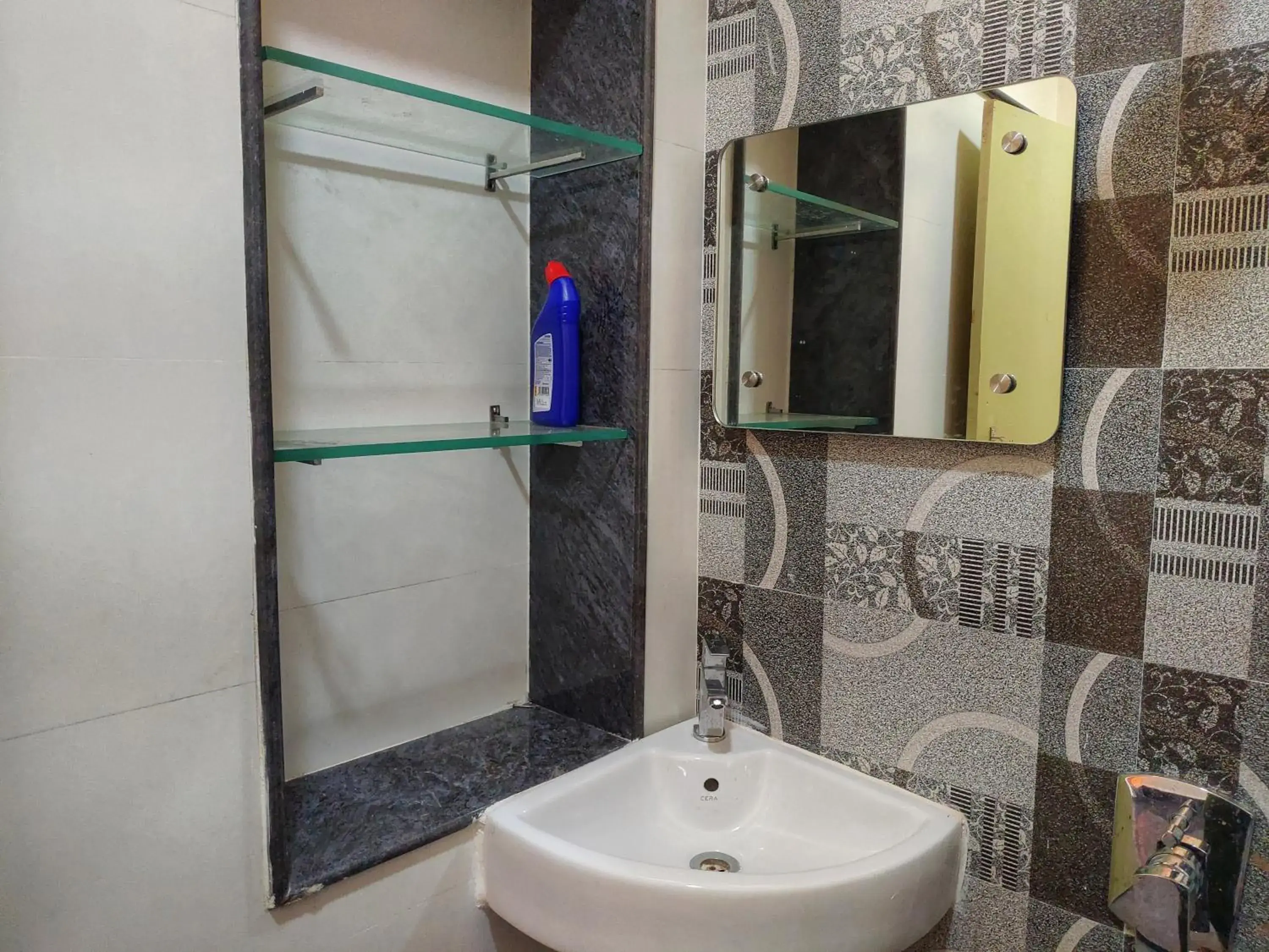 Bathroom in Hampi Two Bedroom Guesthouse Bathroom in Hampi Two Bedroom Guesthouse