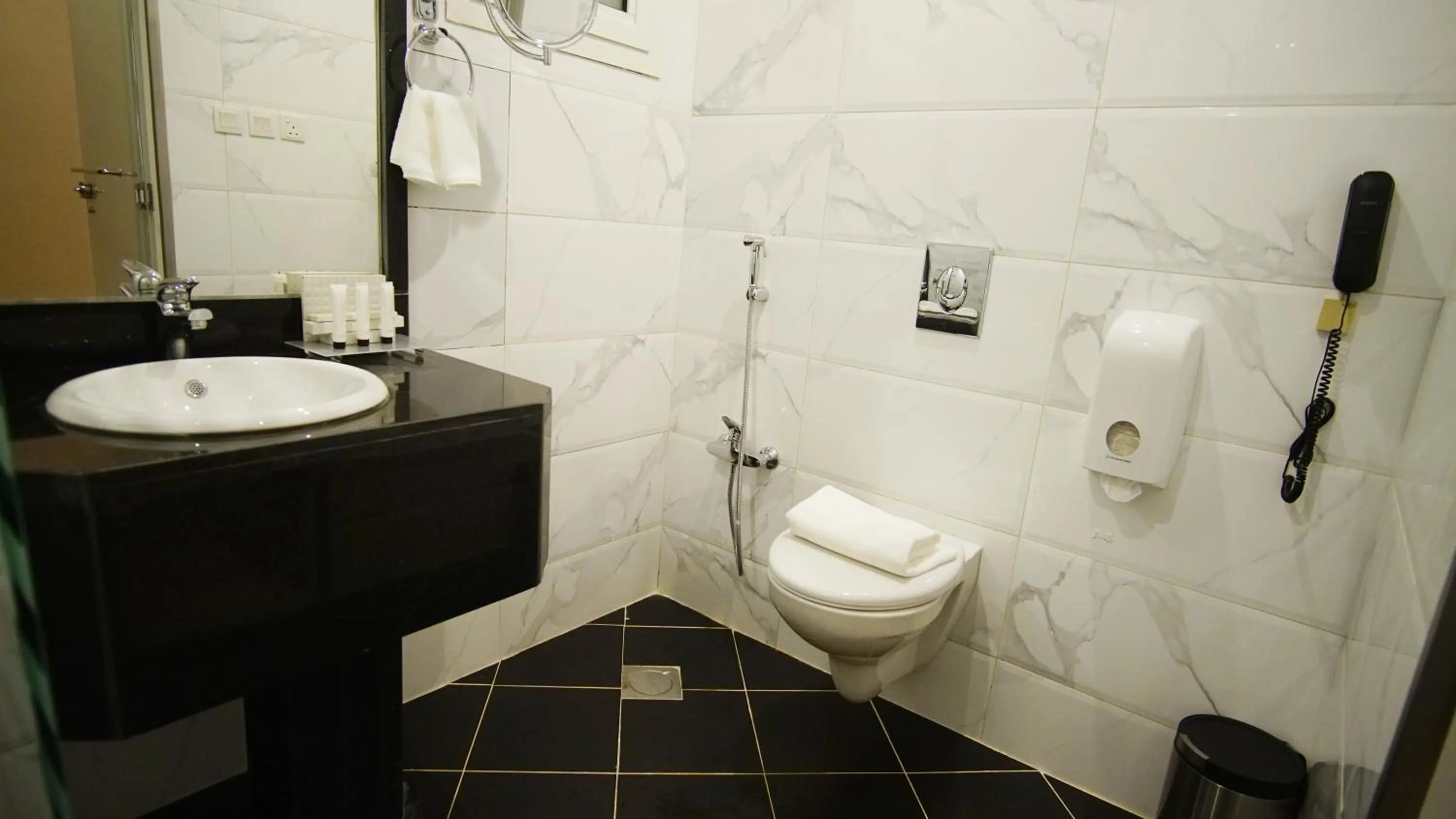 Toilet in Hayat Al Riyadh Hotel