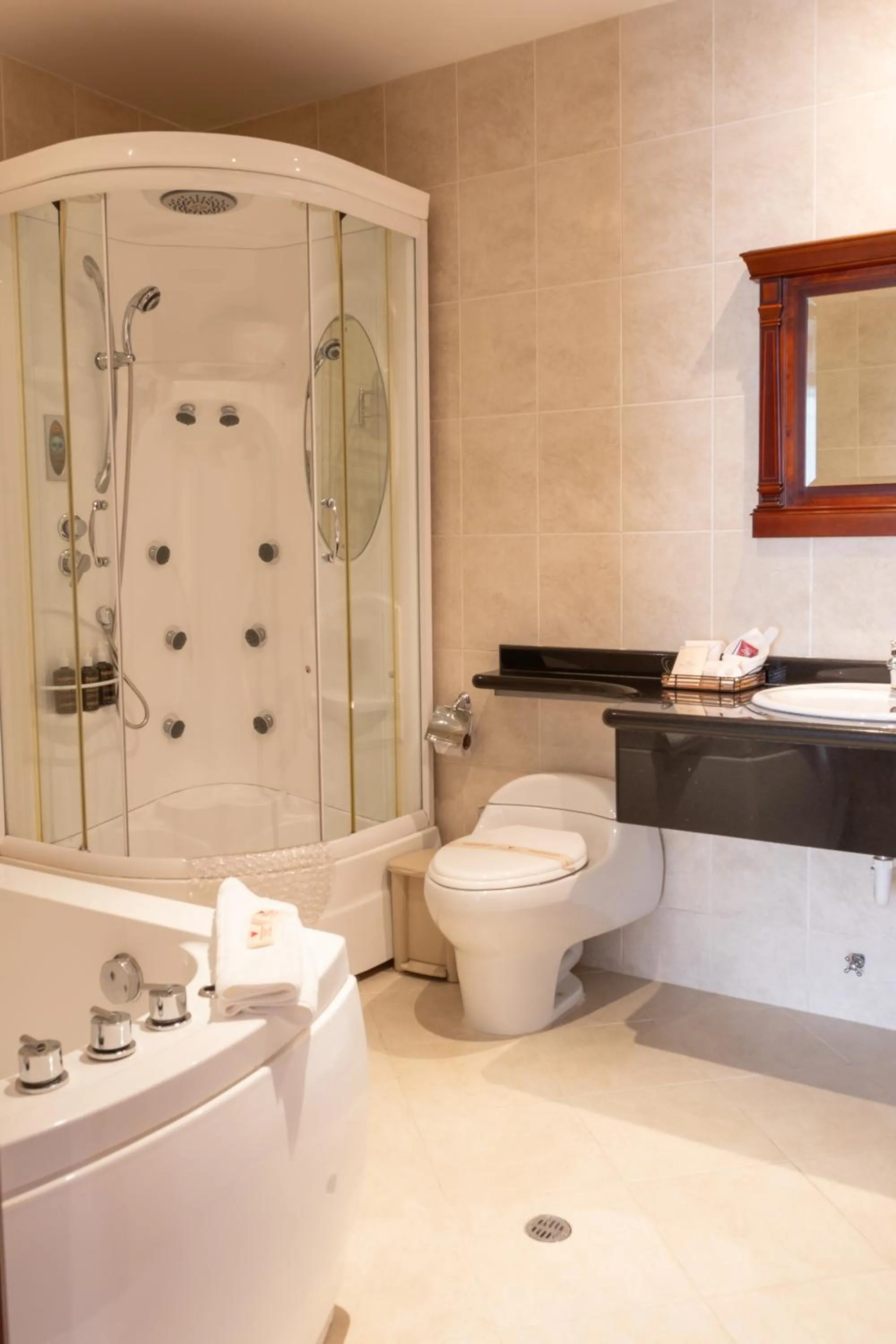 Grand Victoria Boutique Hotel