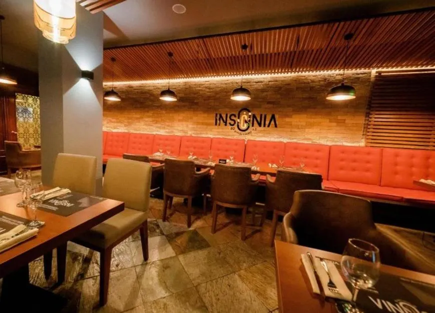 Restaurant/places to eat in Grand Victoria Boutique Hotel