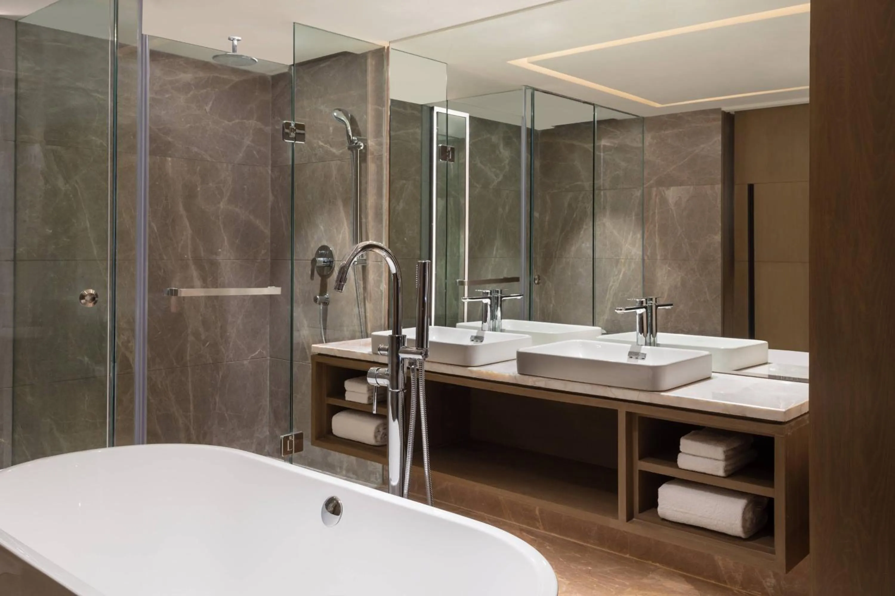 Bathroom in Courtyard by Marriott Amritsar