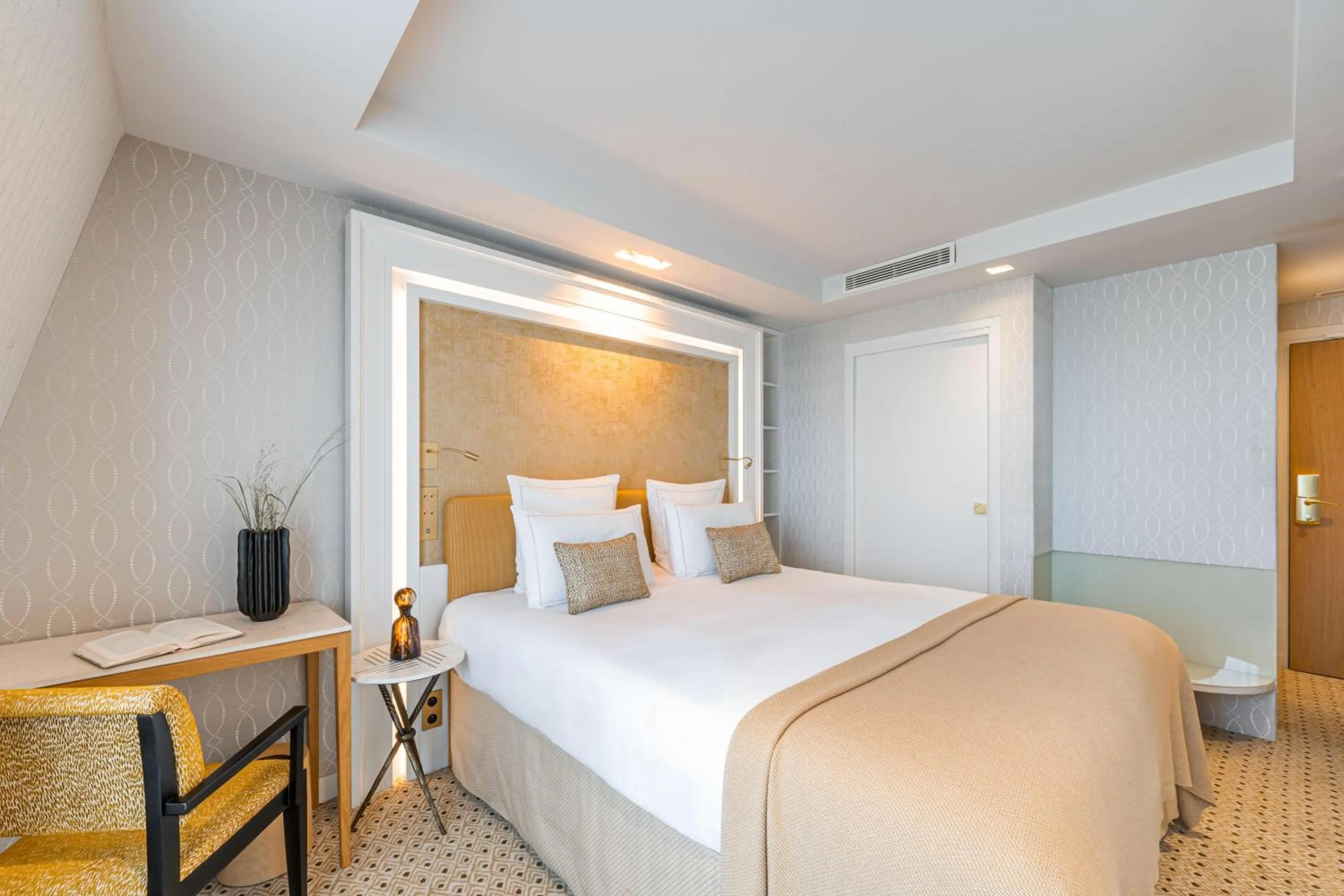 Bed in Hôtel Madison