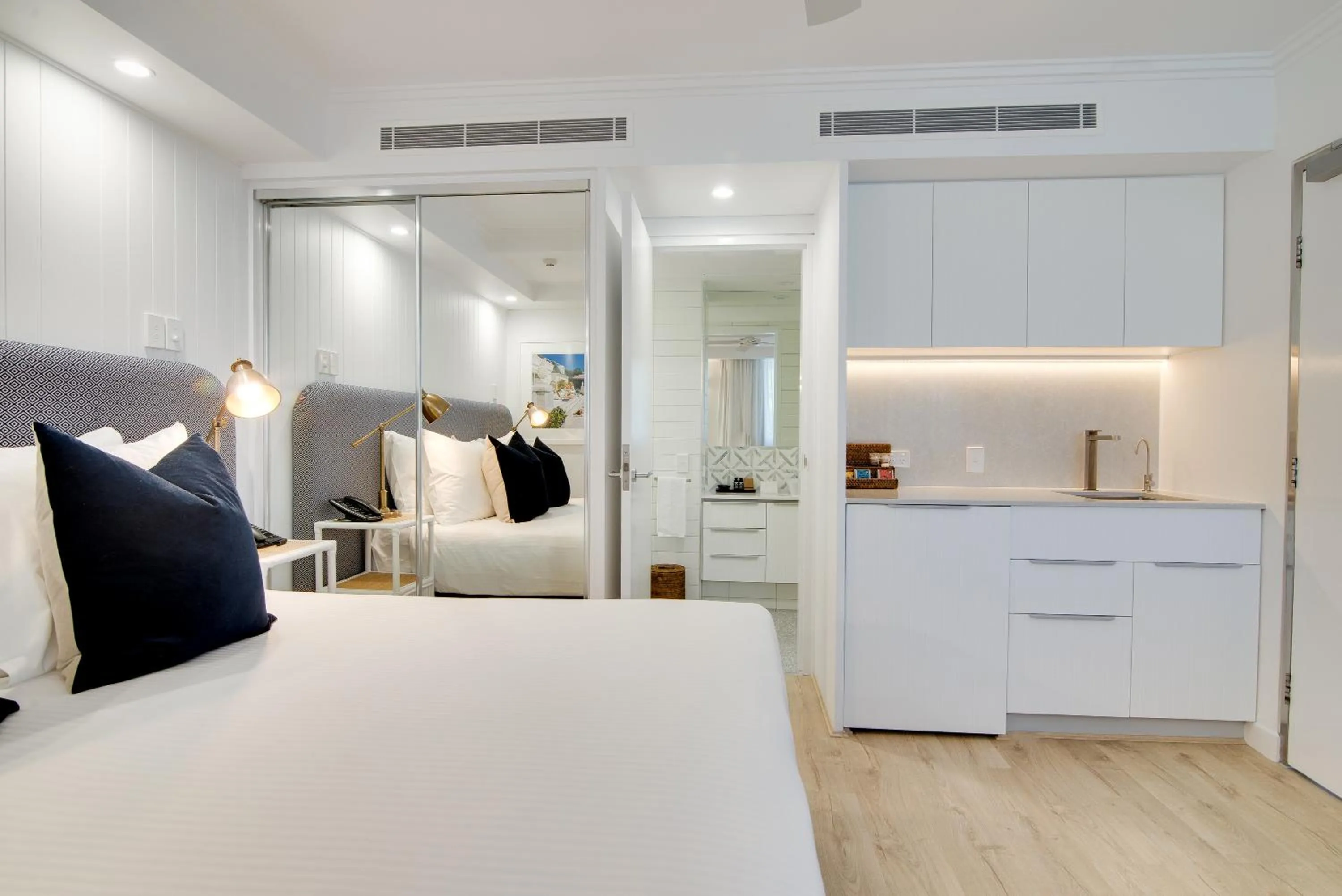 Coffee/tea facilities, Bed in Tingirana Noosa