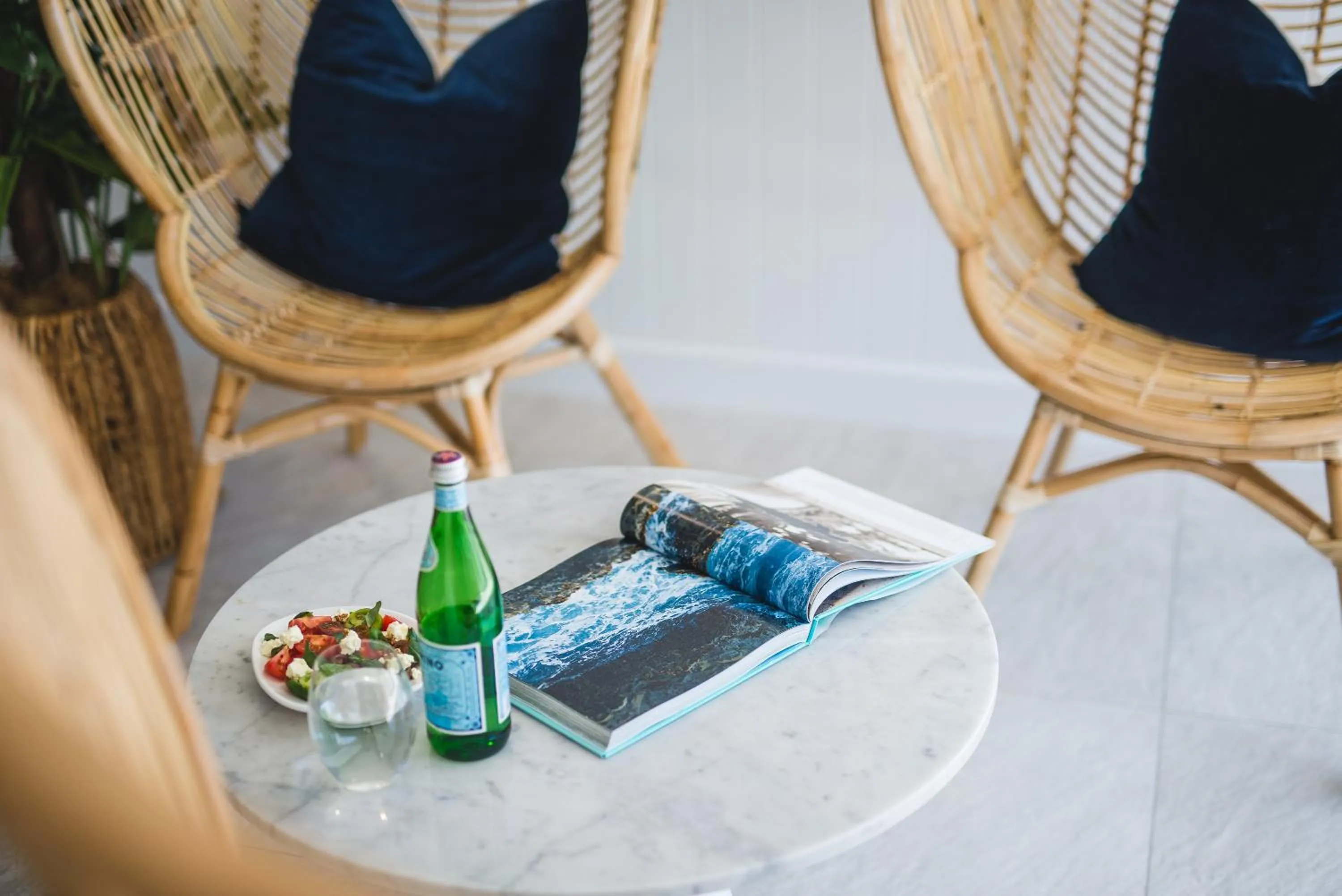 Communal lounge/ TV room in Tingirana Noosa