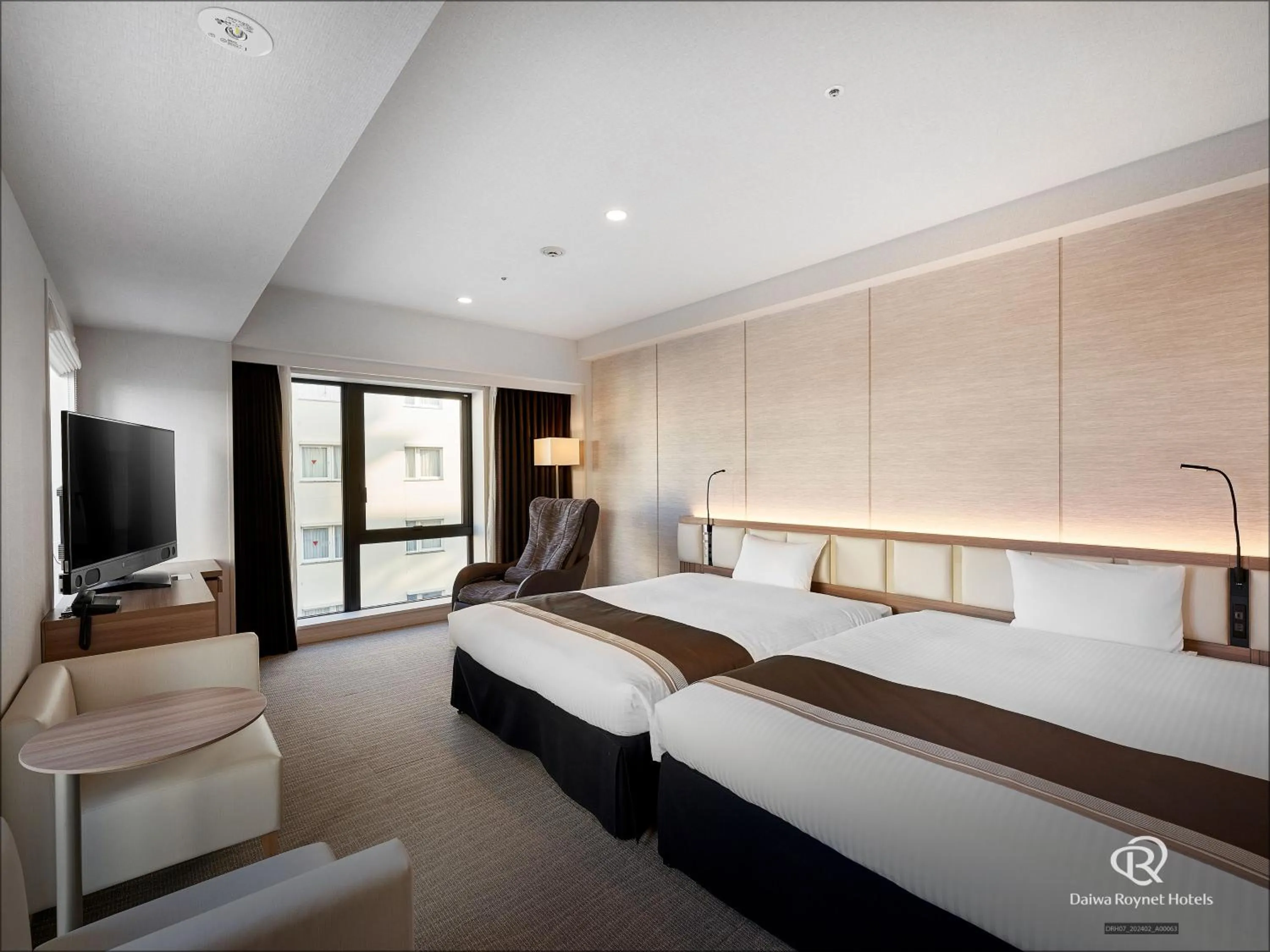 Bed in Daiwa Roynet Hotel Okinawa-Kenchomae