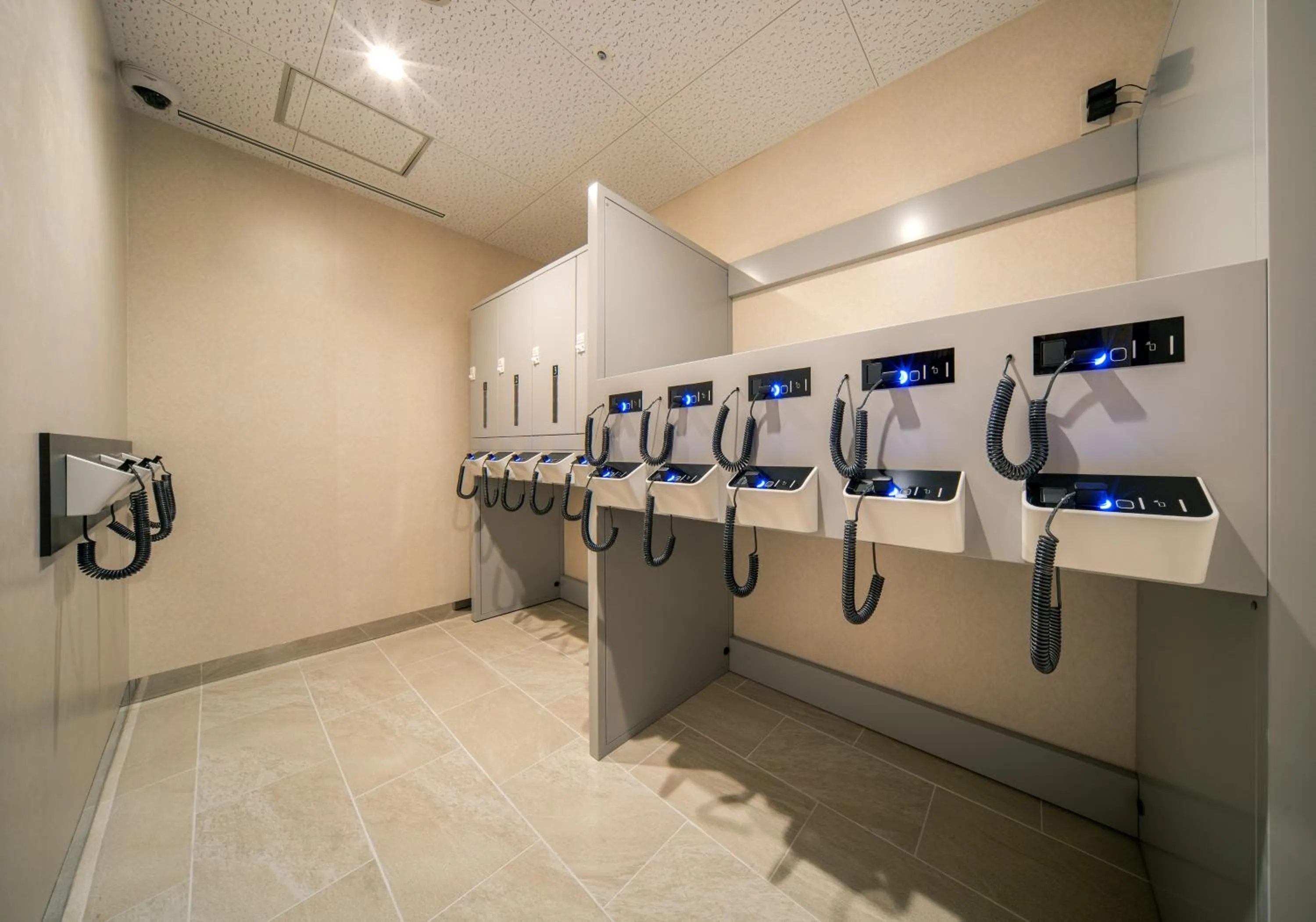 microwave in Daiwa Roynet Hotel Okinawa-Kenchomae