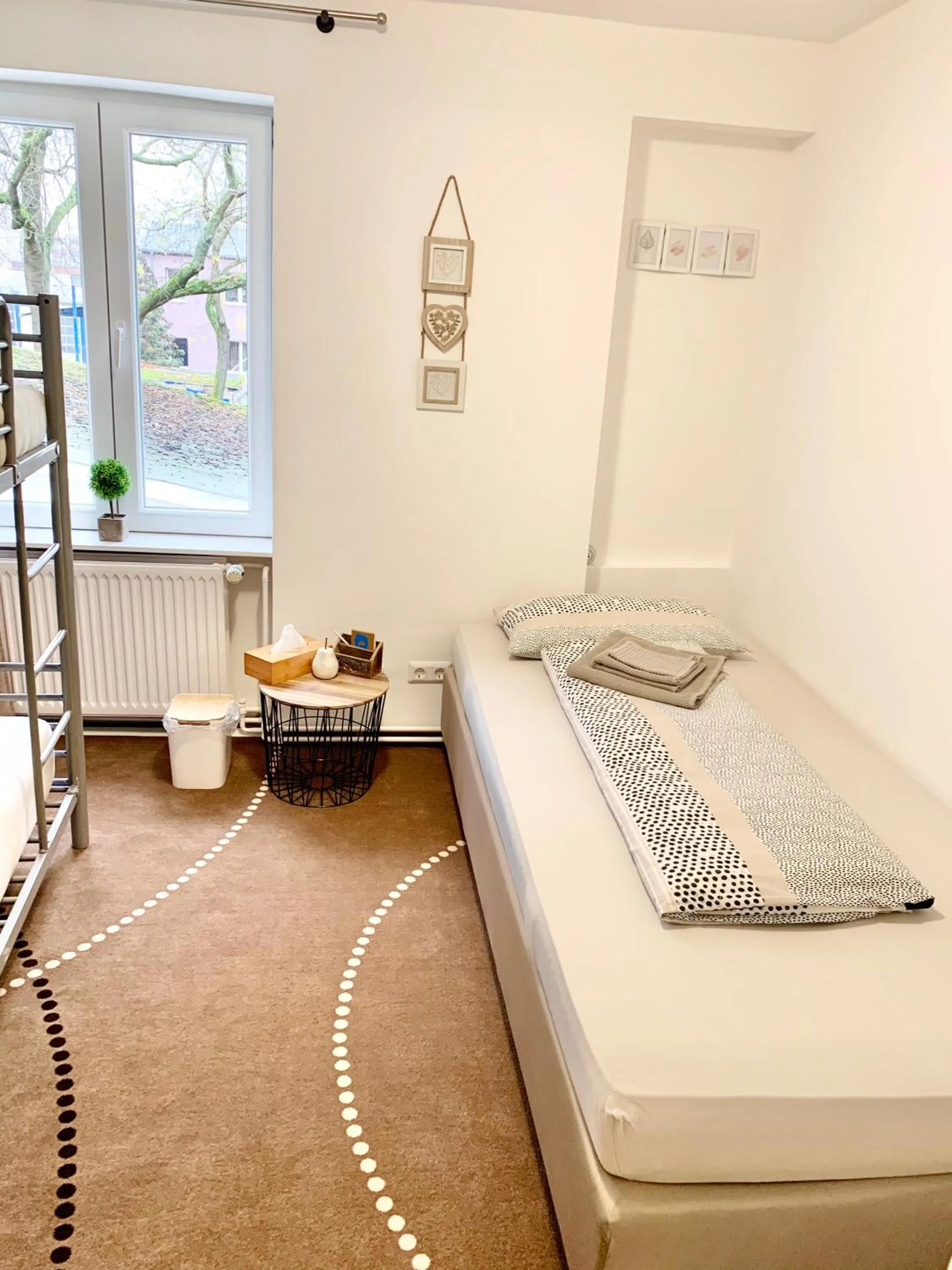 Bed in New Hostel Berlin Mitte FREE SNACK hot tea and coffee