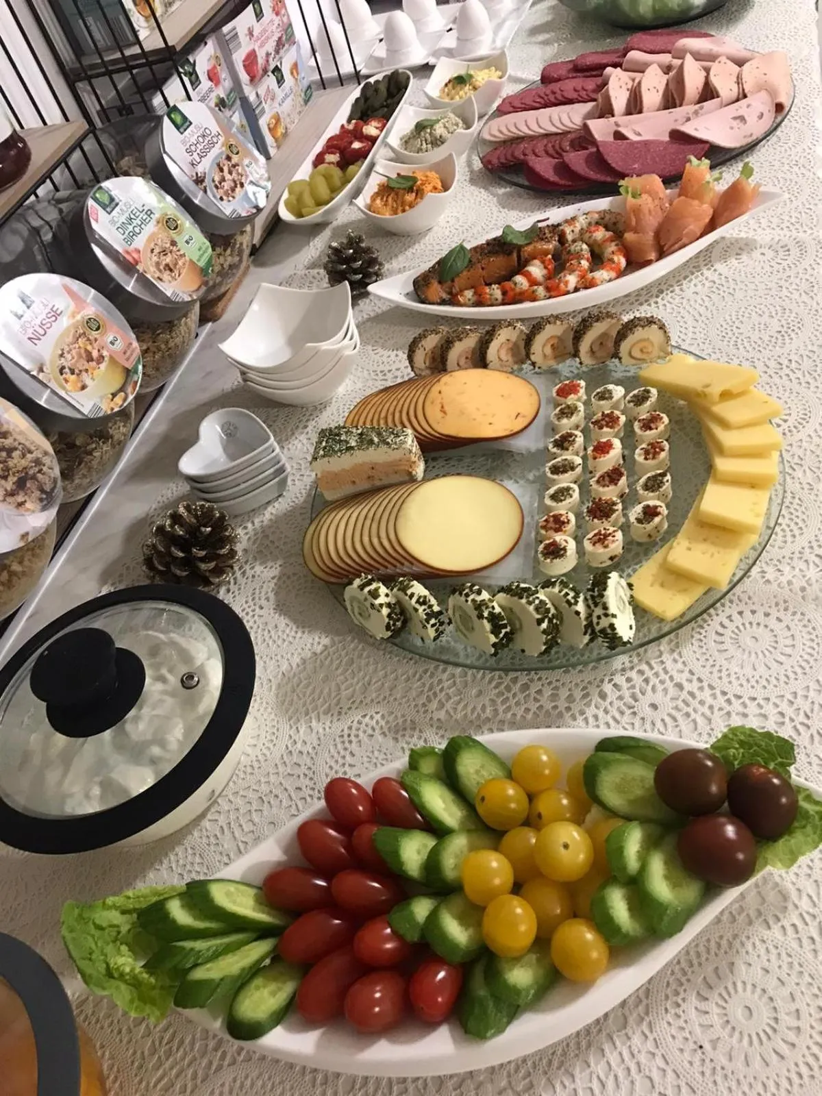 Food and drinks in New Hostel Berlin Mitte FREE SNACK hot tea and coffee