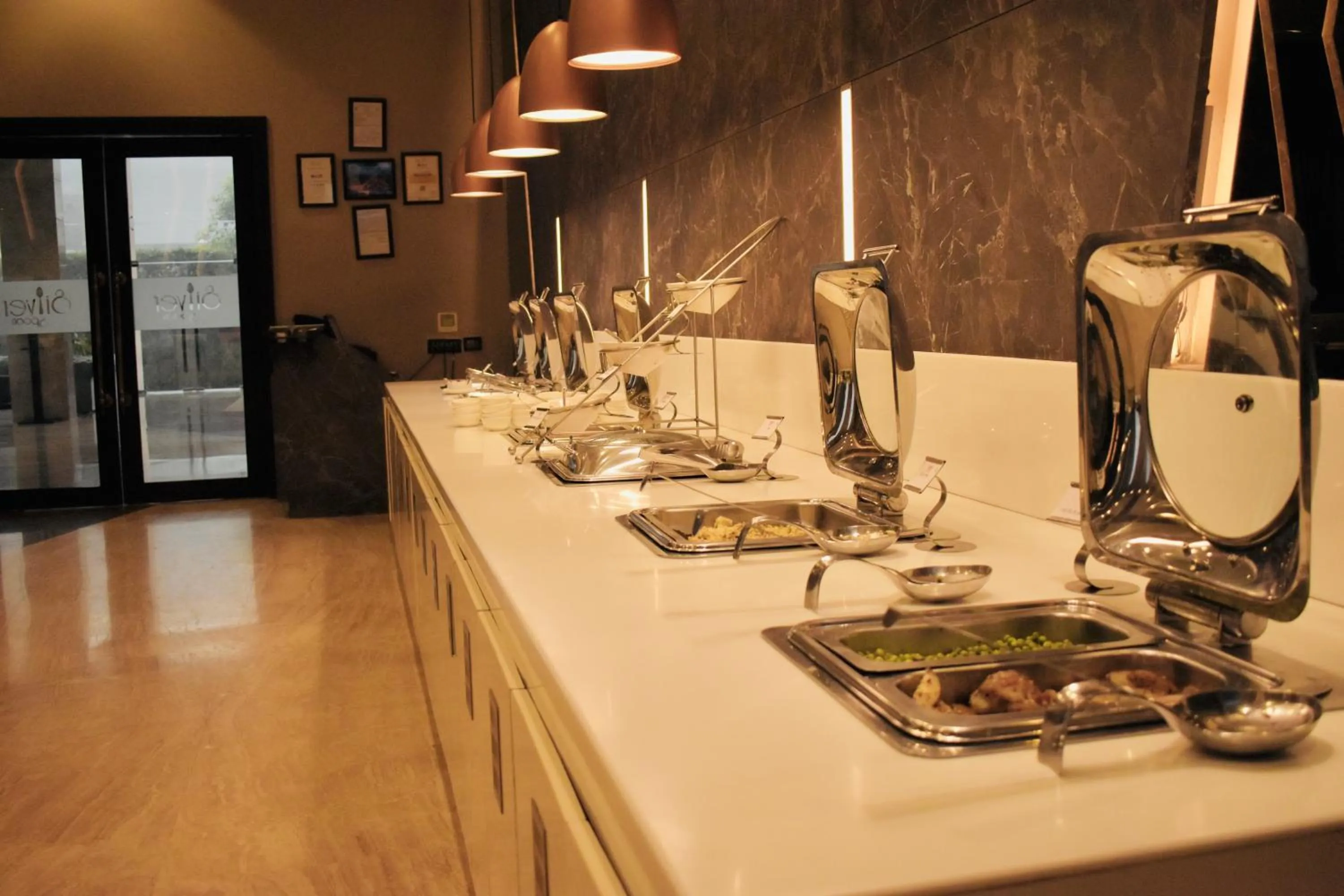 Restaurant/places to eat in Ramada by Wyndham Aligarh GT Road