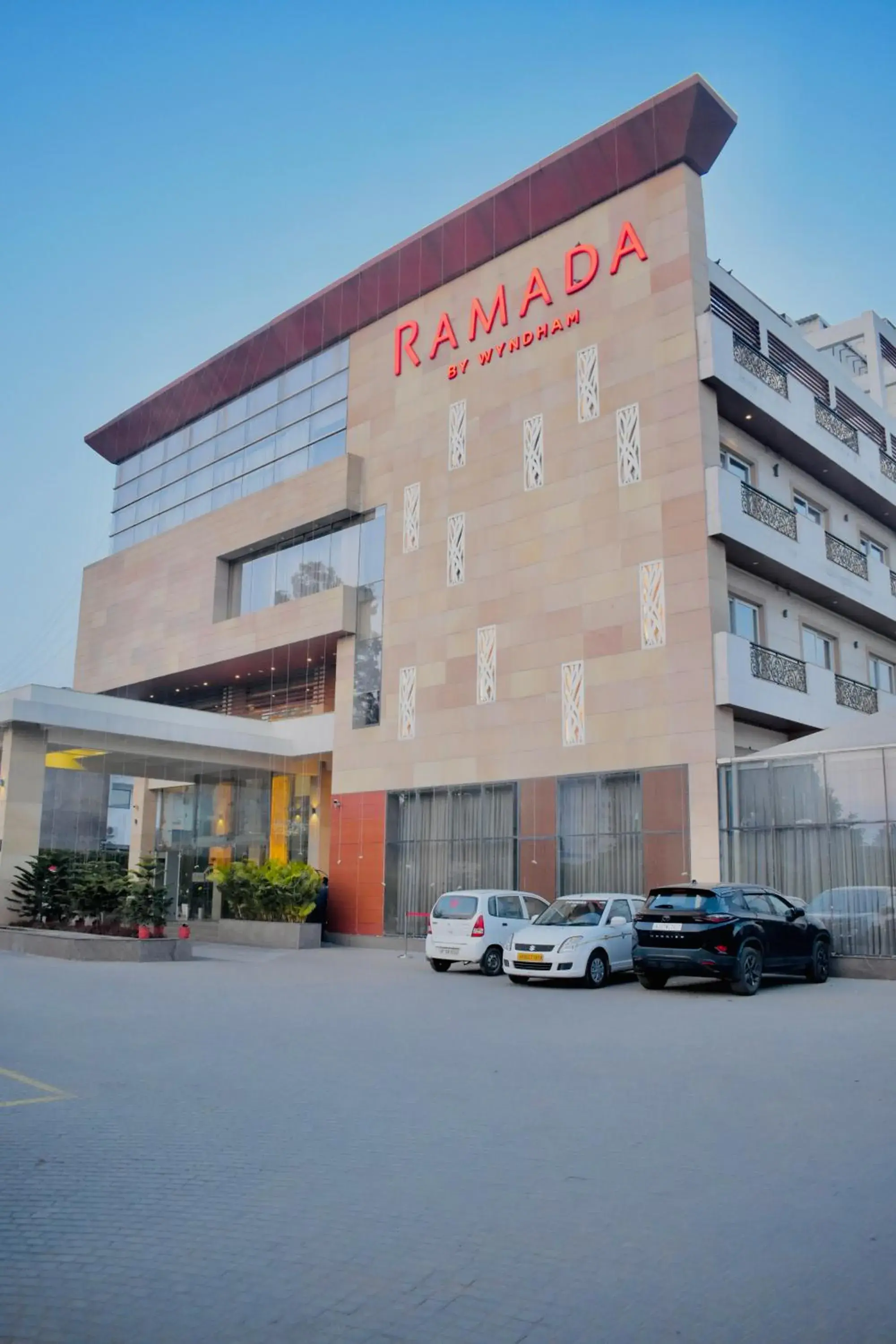 Property building in Ramada by Wyndham Aligarh GT Road Property building in Ramada by Wyndham Aligarh GT Road