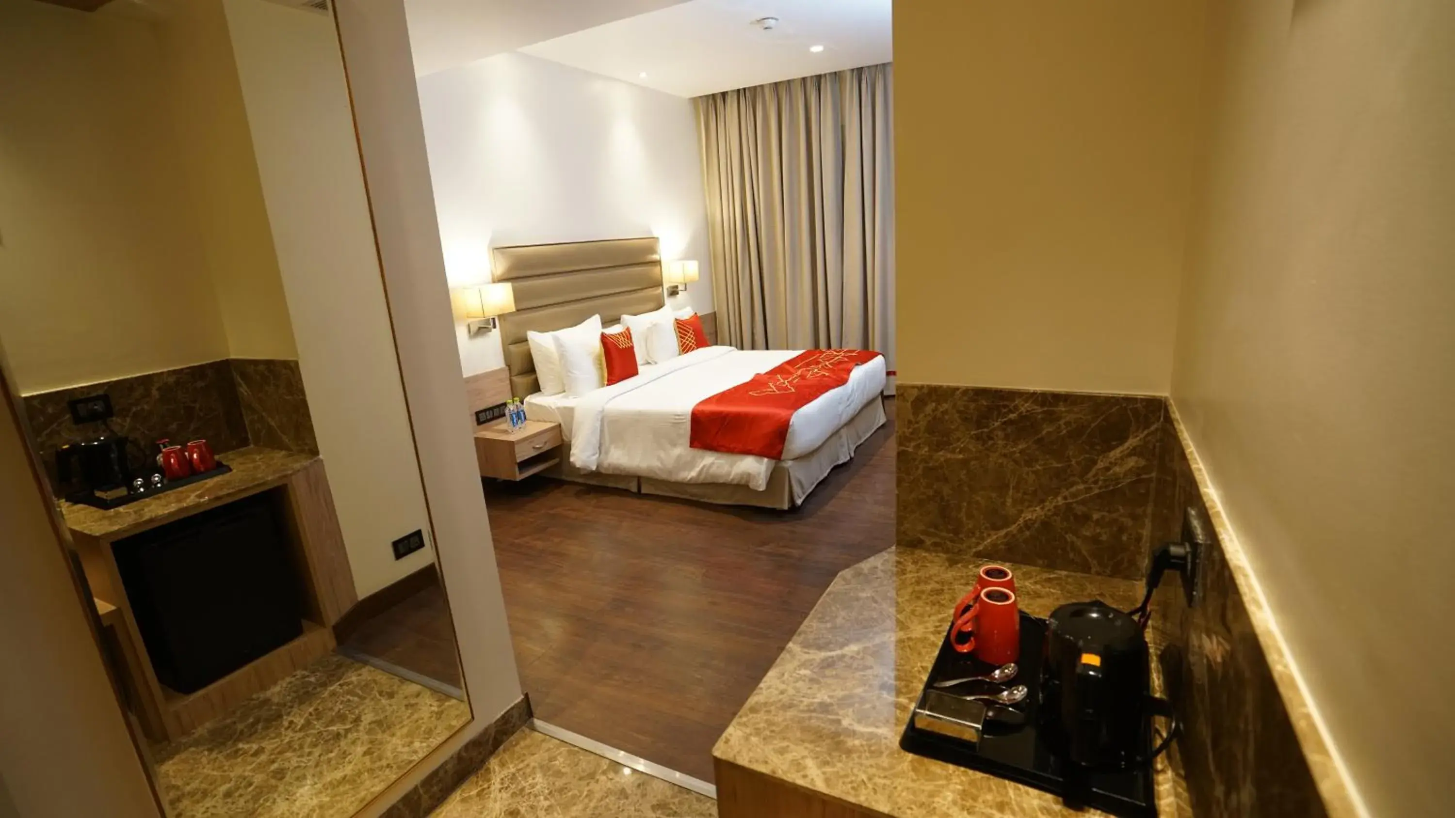 Deluxe King Non-Smoking Room in Ramada by Wyndham Aligarh GT Road Deluxe King Non-Smoking Room in Ramada by Wyndham Aligarh GT Road