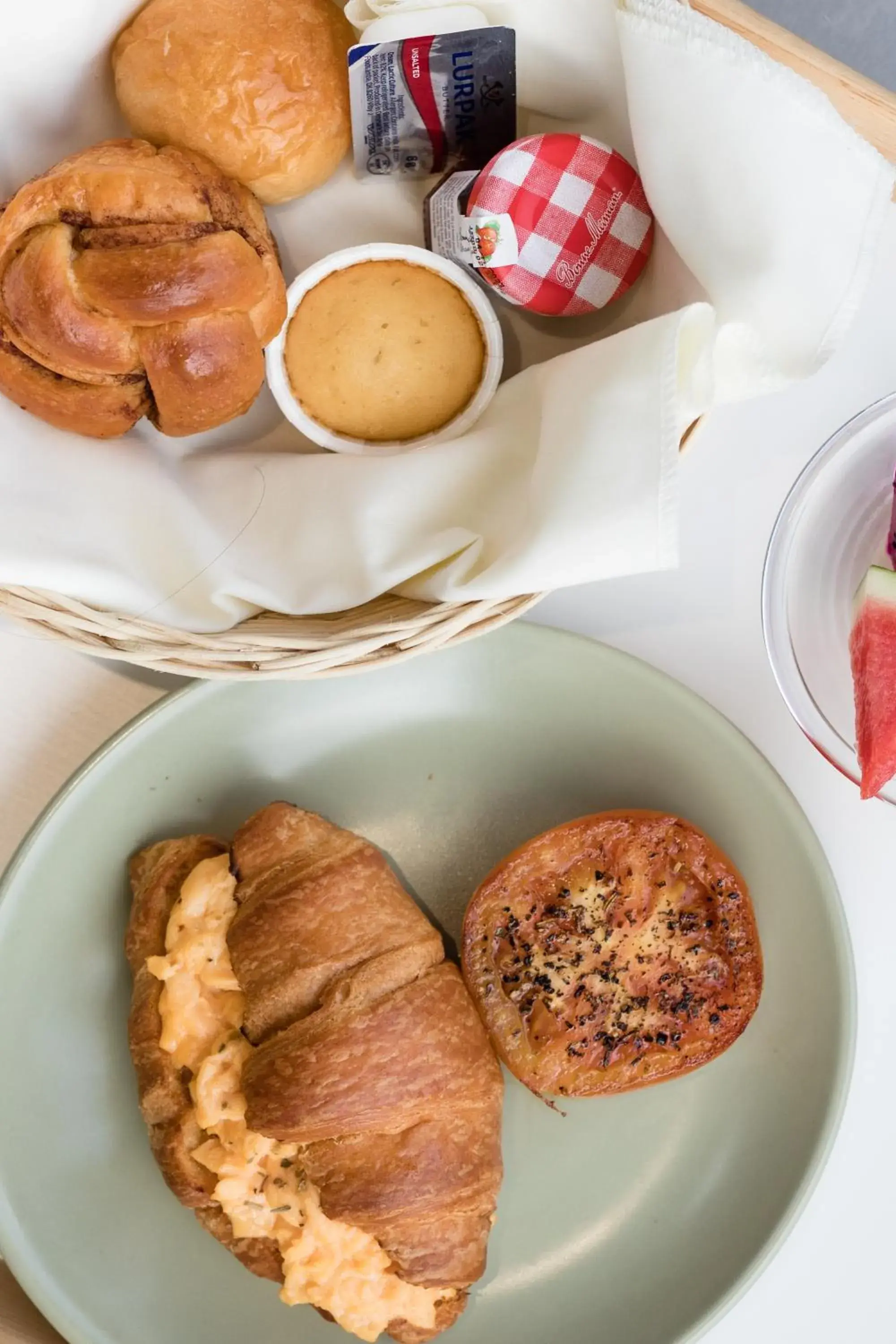 Breakfast in Urban Living Residence Breakfast in Urban Living Residence