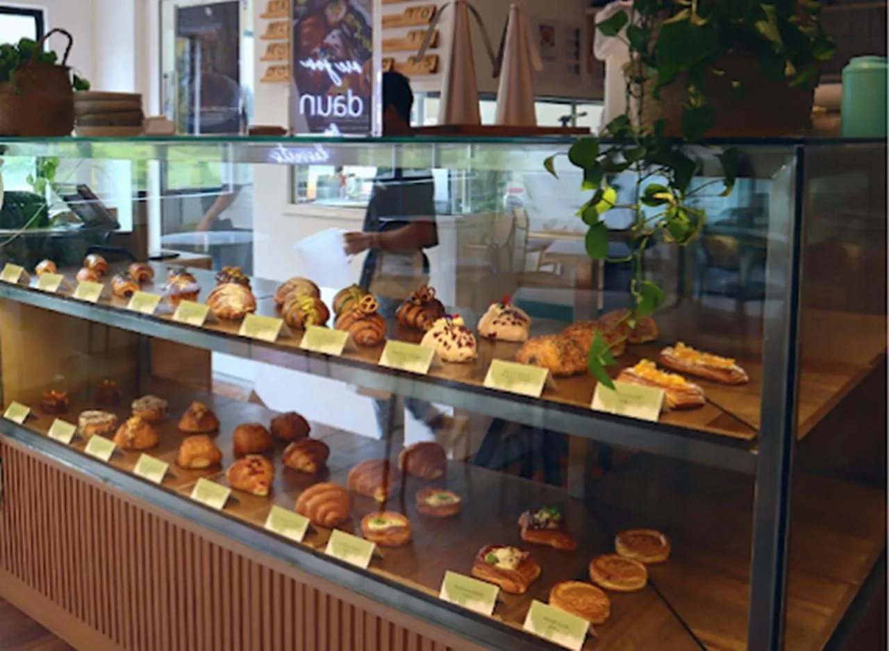 Restaurant/places to eat in Urban Living Residence