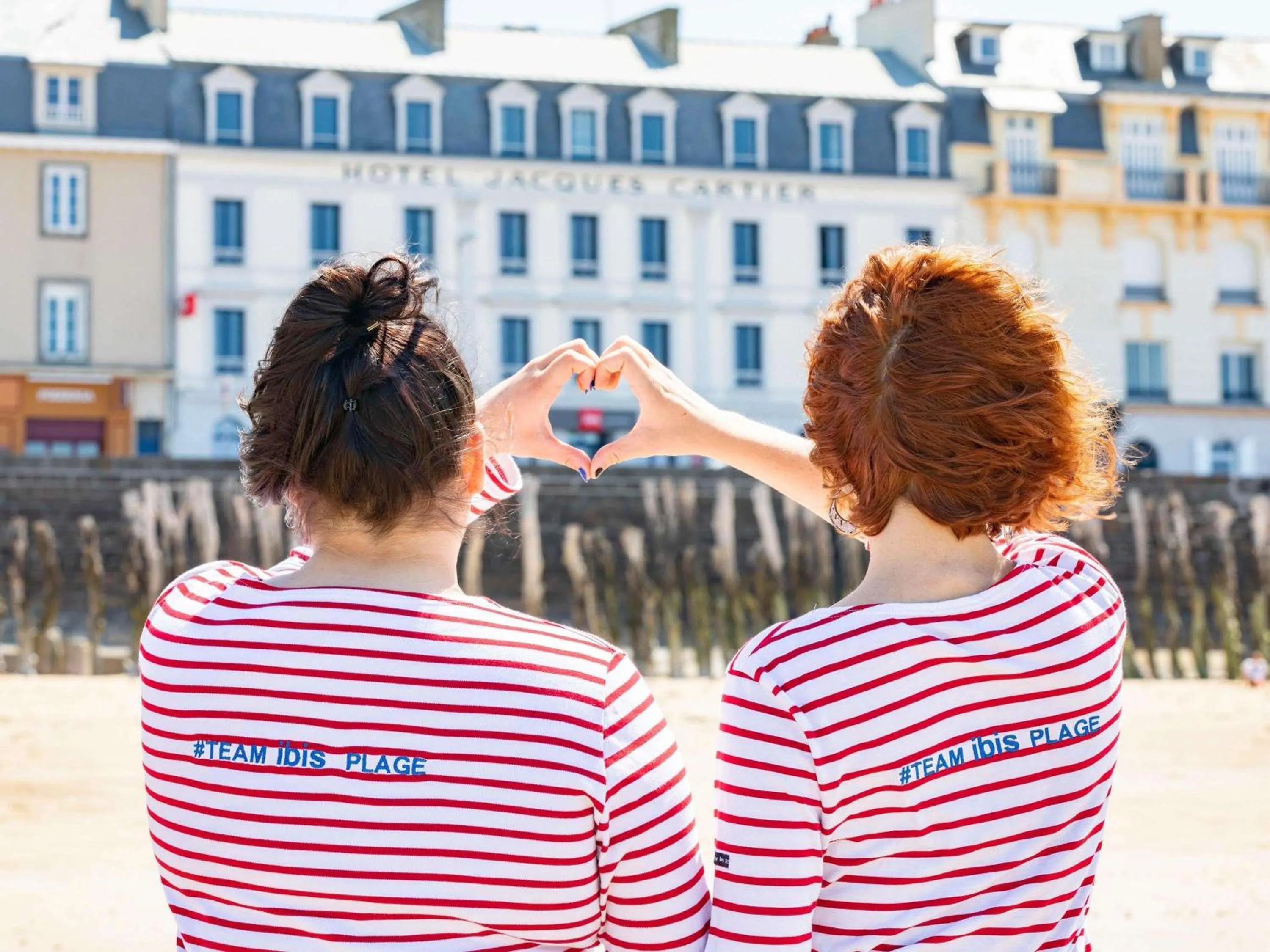 Property building in ibis Saint Malo Plage