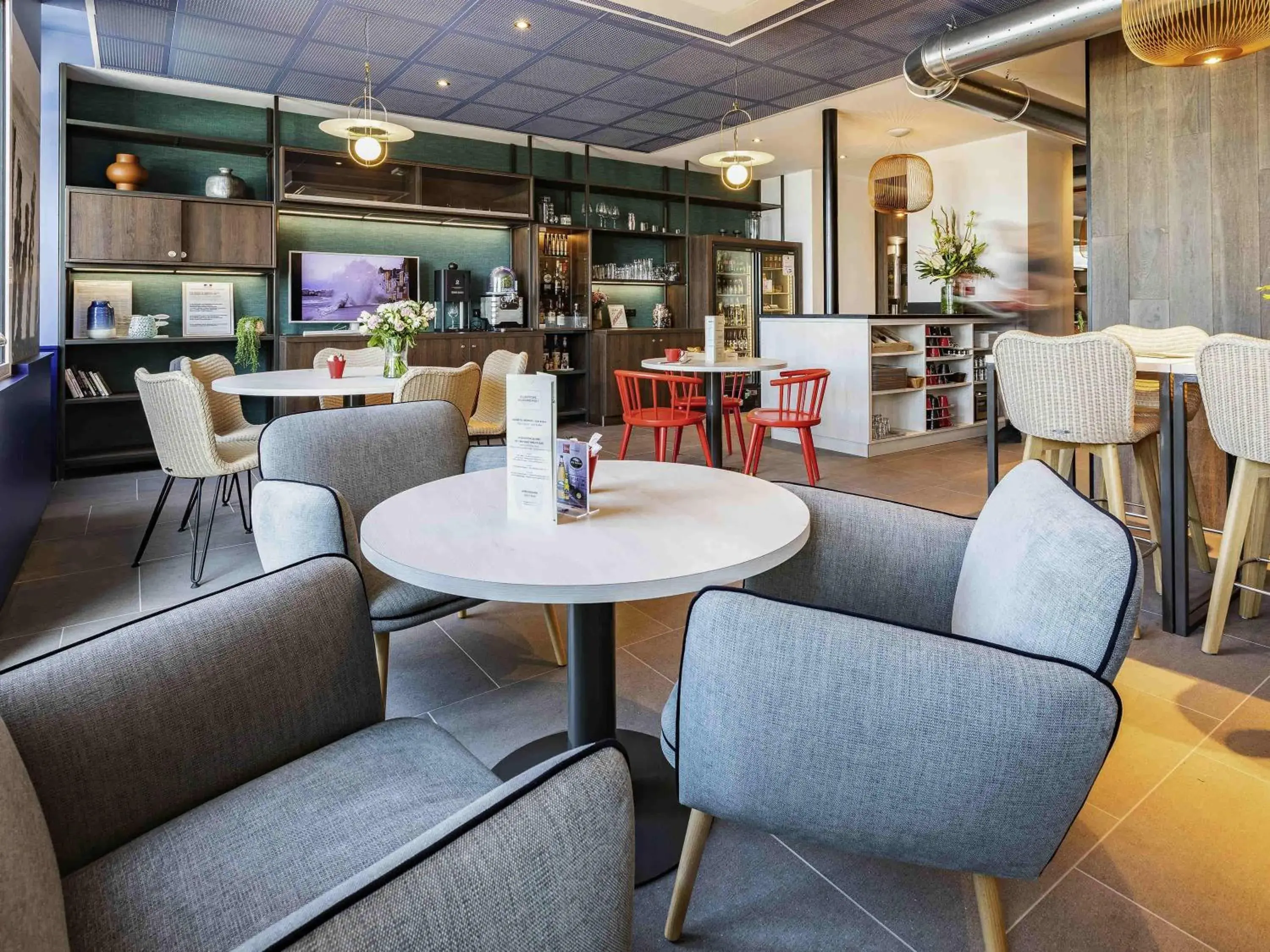Lounge or bar in ibis Saint Malo Plage Lounge or bar in ibis Saint Malo Plage