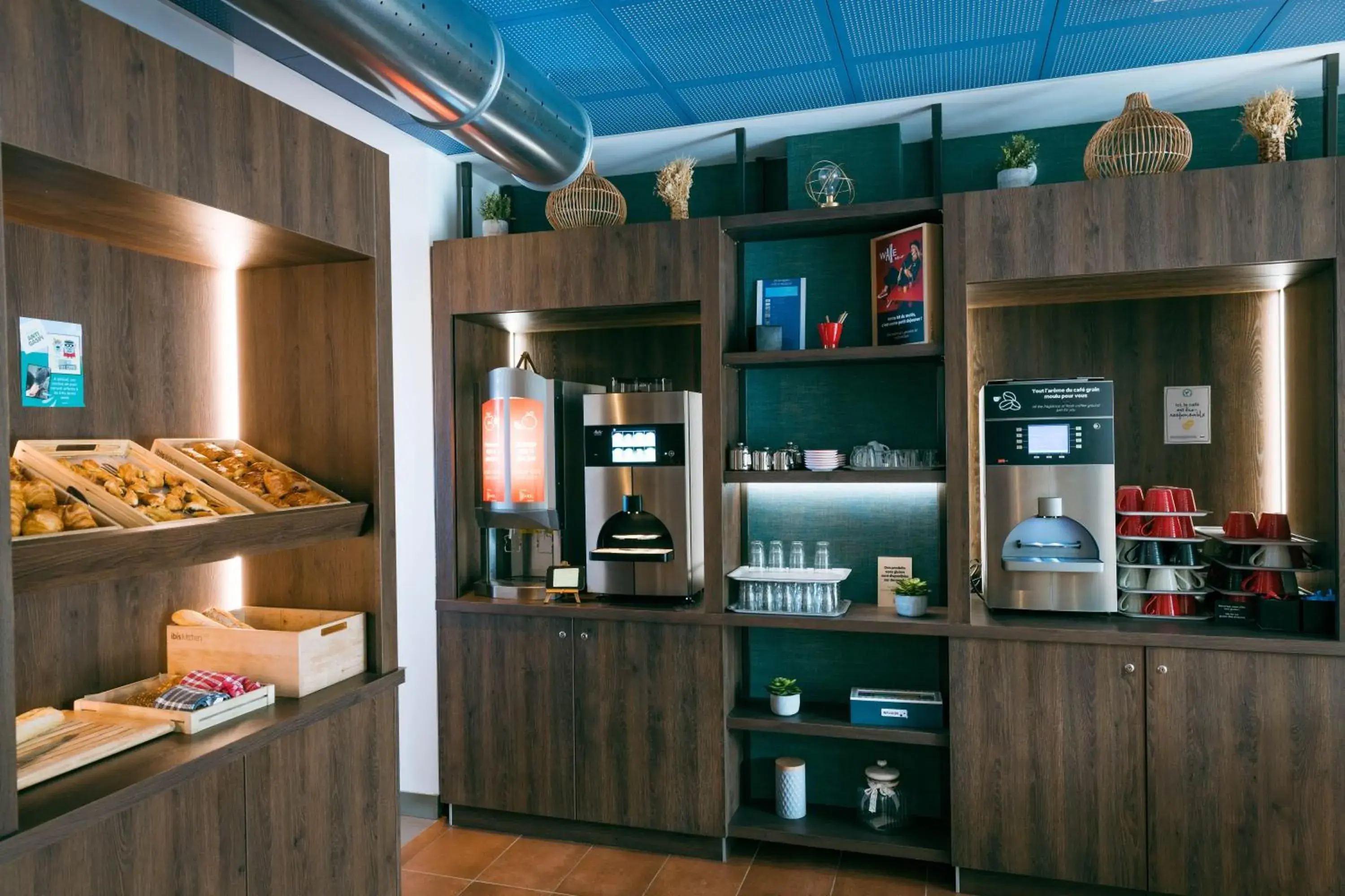 Breakfast in ibis Saint Malo Plage Breakfast in ibis Saint Malo Plage