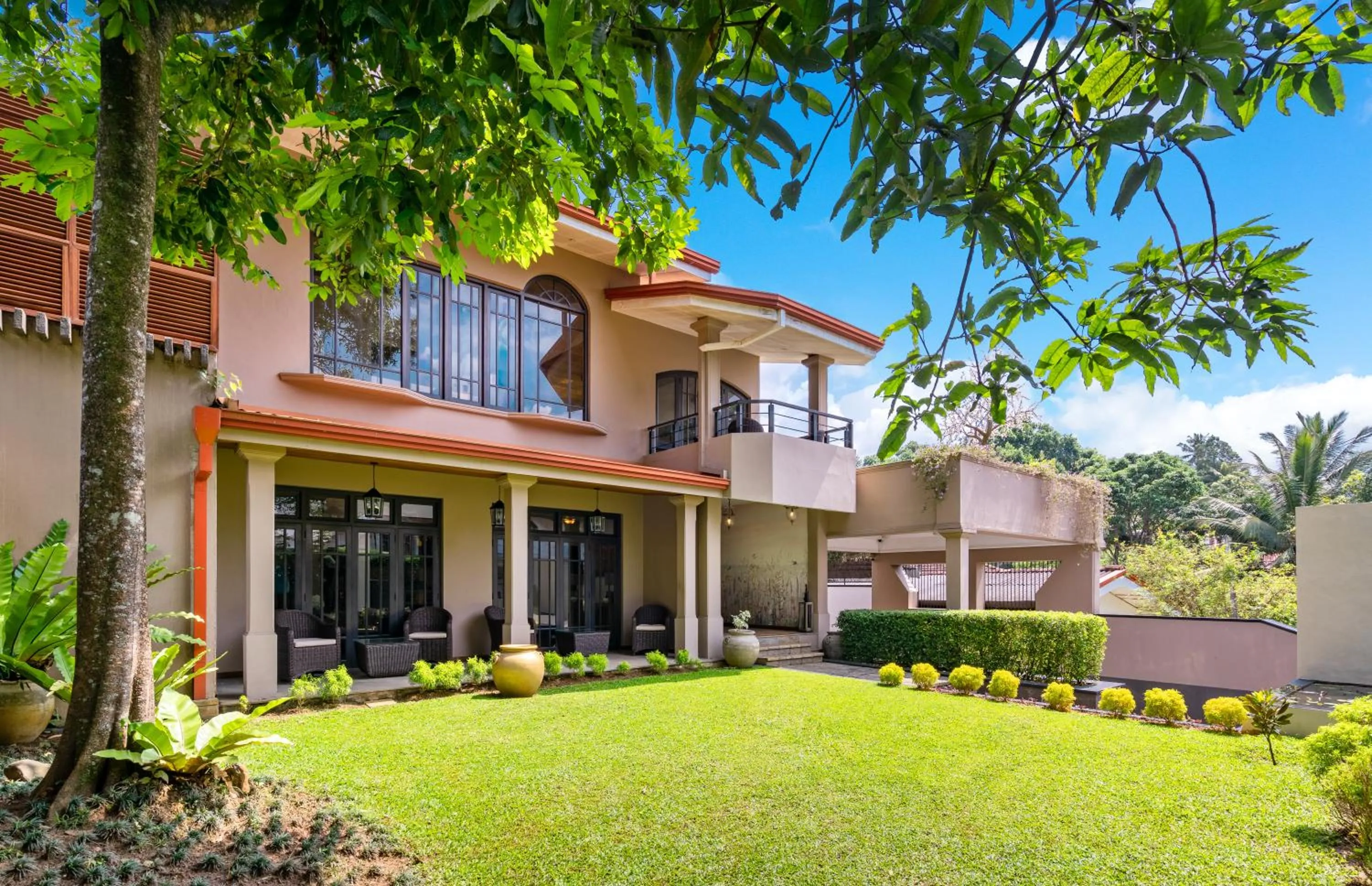 Property building in Clove Villa