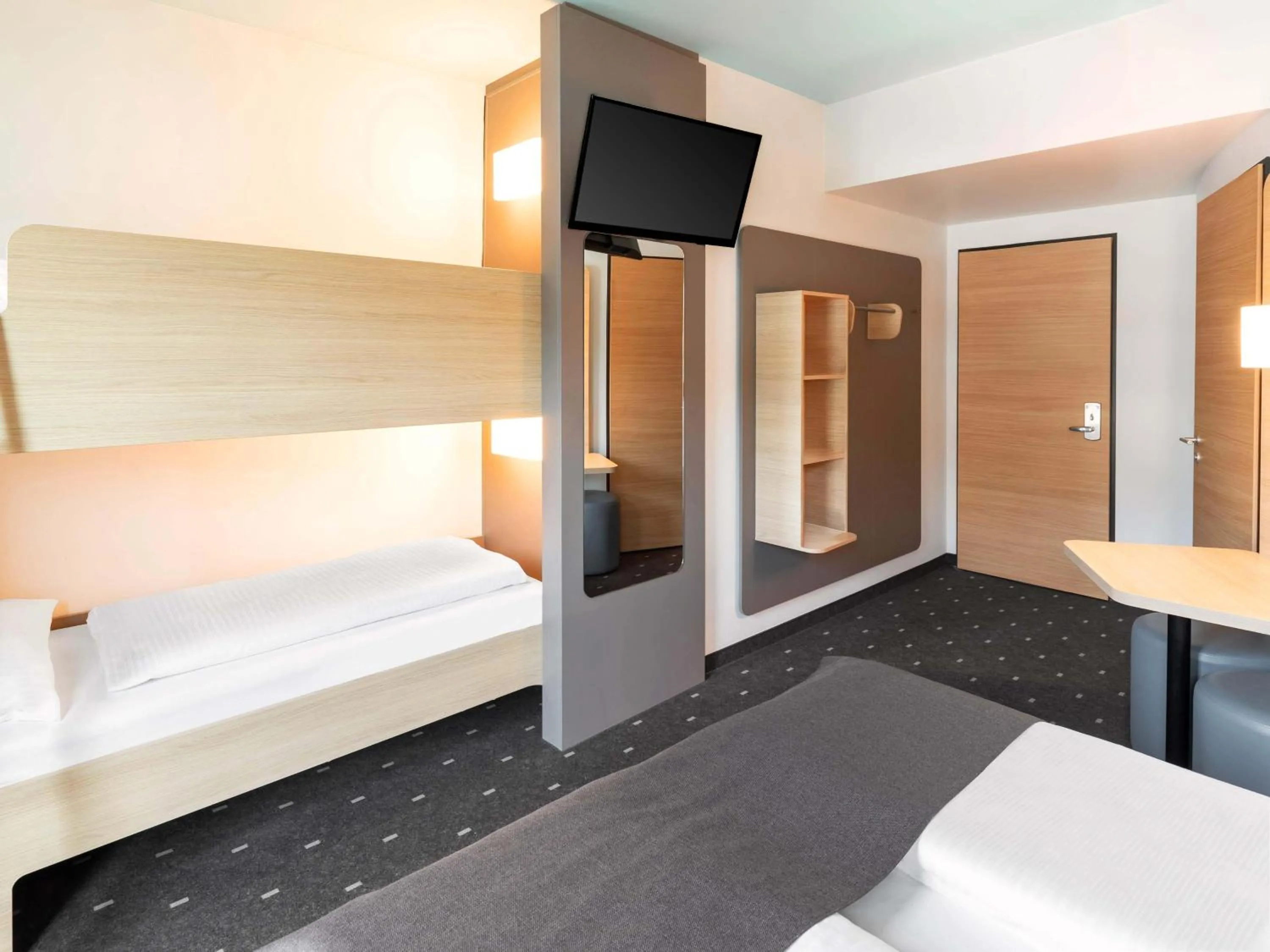 Photo of the whole room, Bed in B&B Hotel Marburg