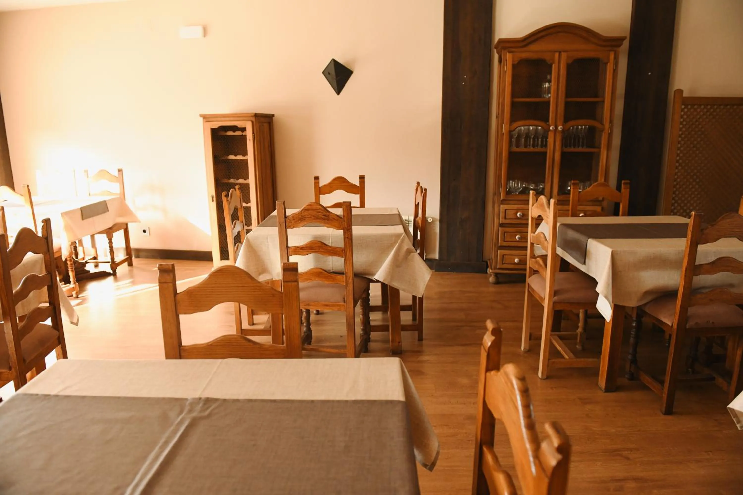 Restaurant/places to eat in Hotel Rural Villa de Vinuesa