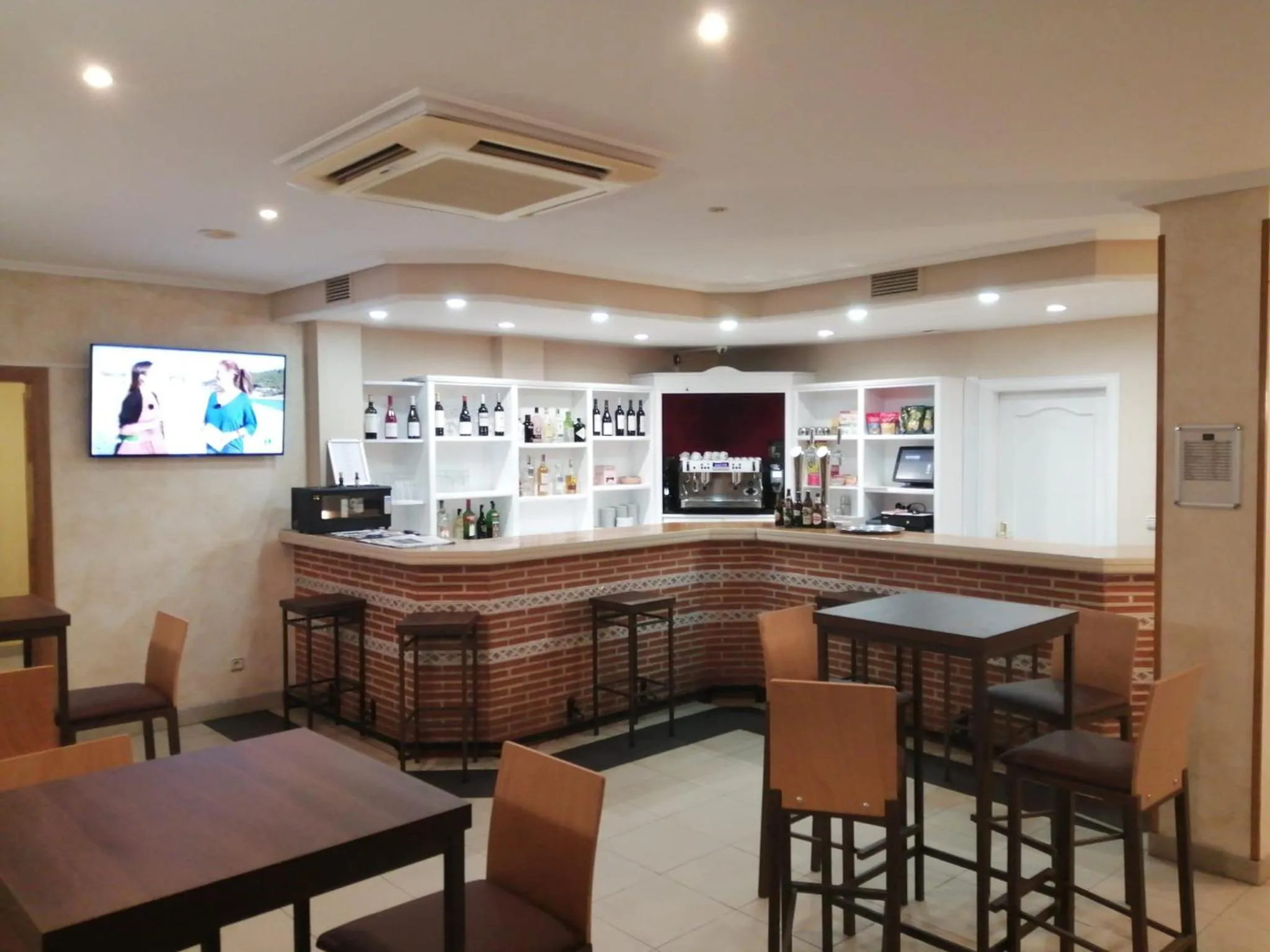 Lounge or bar in Hotel Rural Villa de Vinuesa