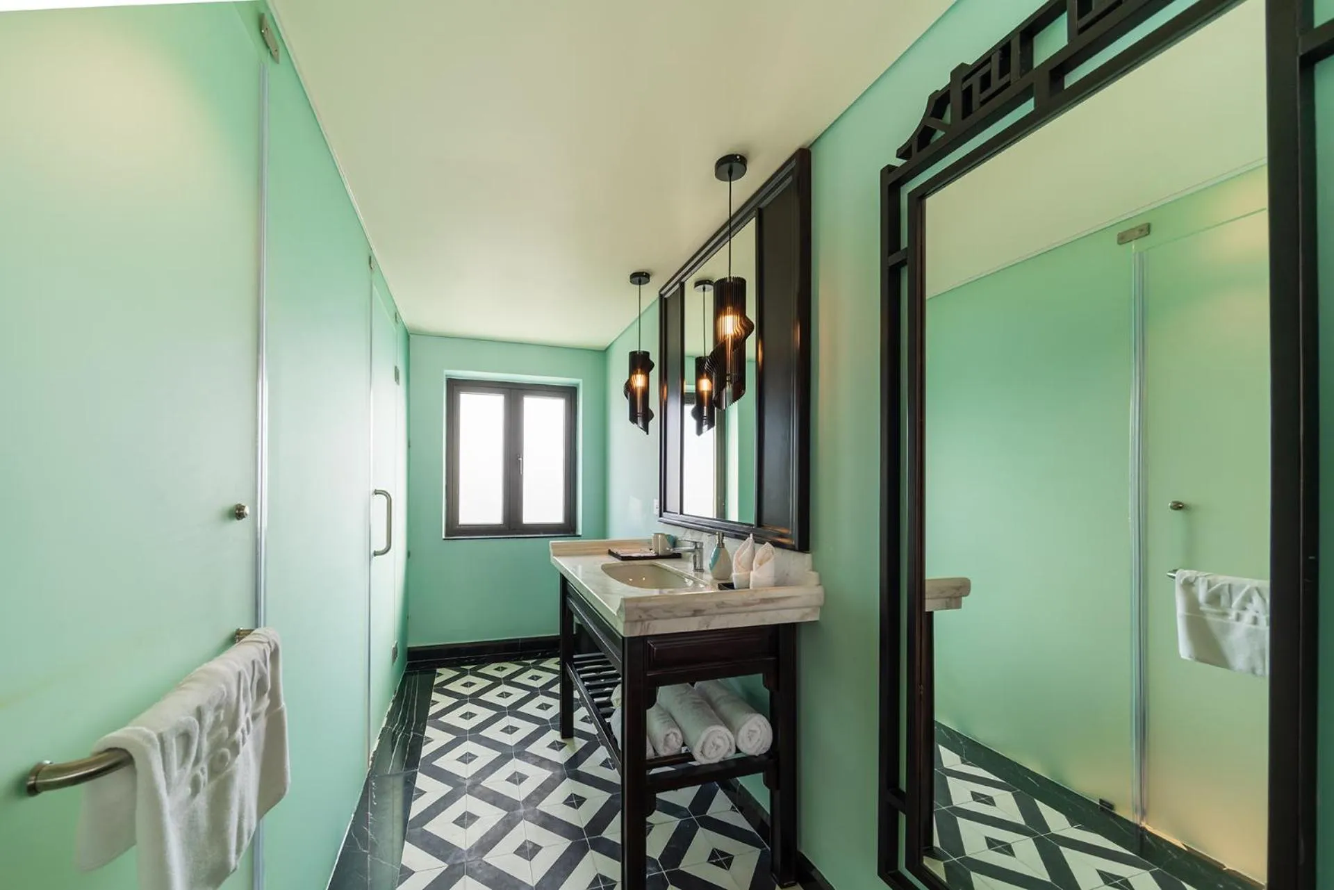 Toilet in De An Hotel