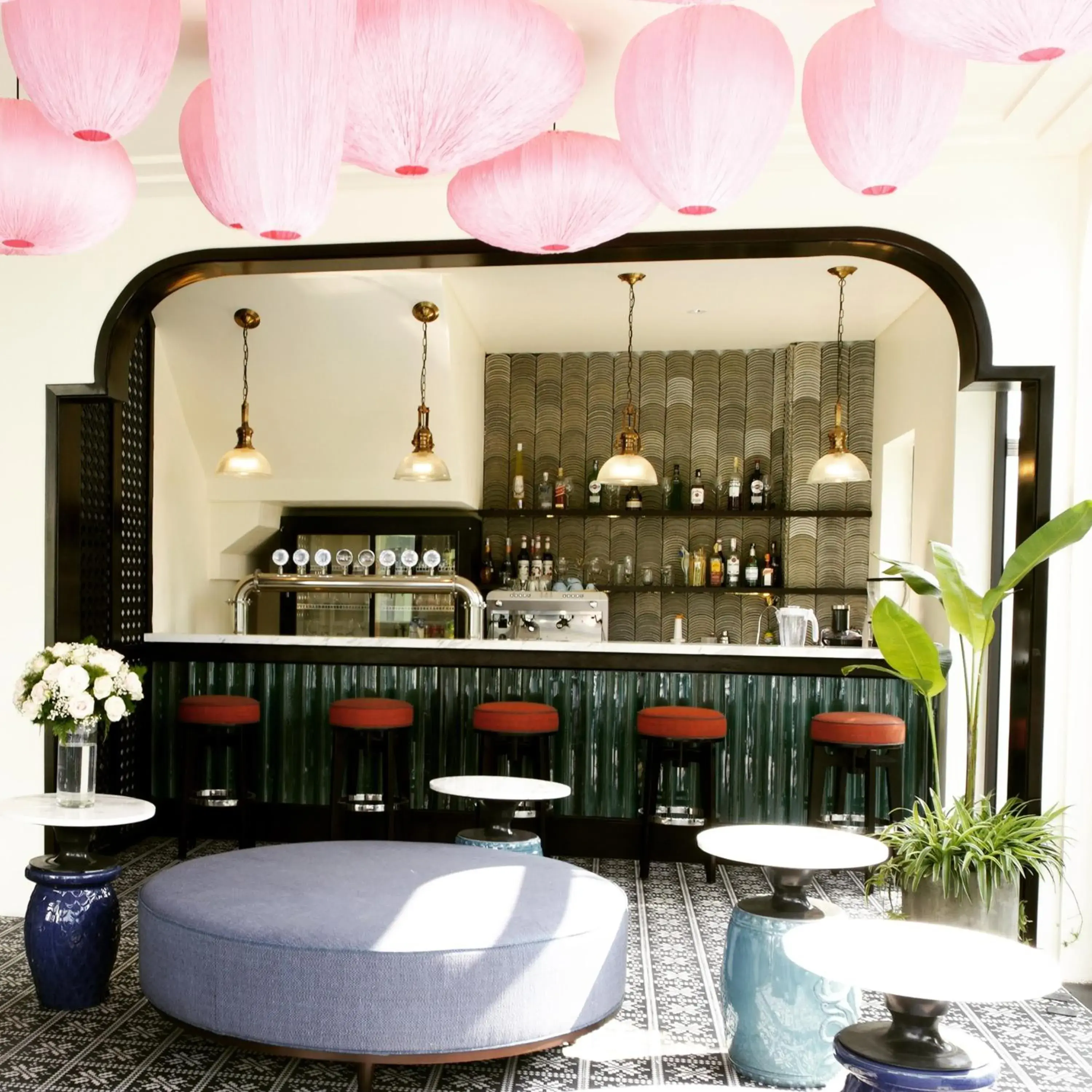 Restaurant/places to eat in De An Hotel Restaurant/places to eat in De An Hotel