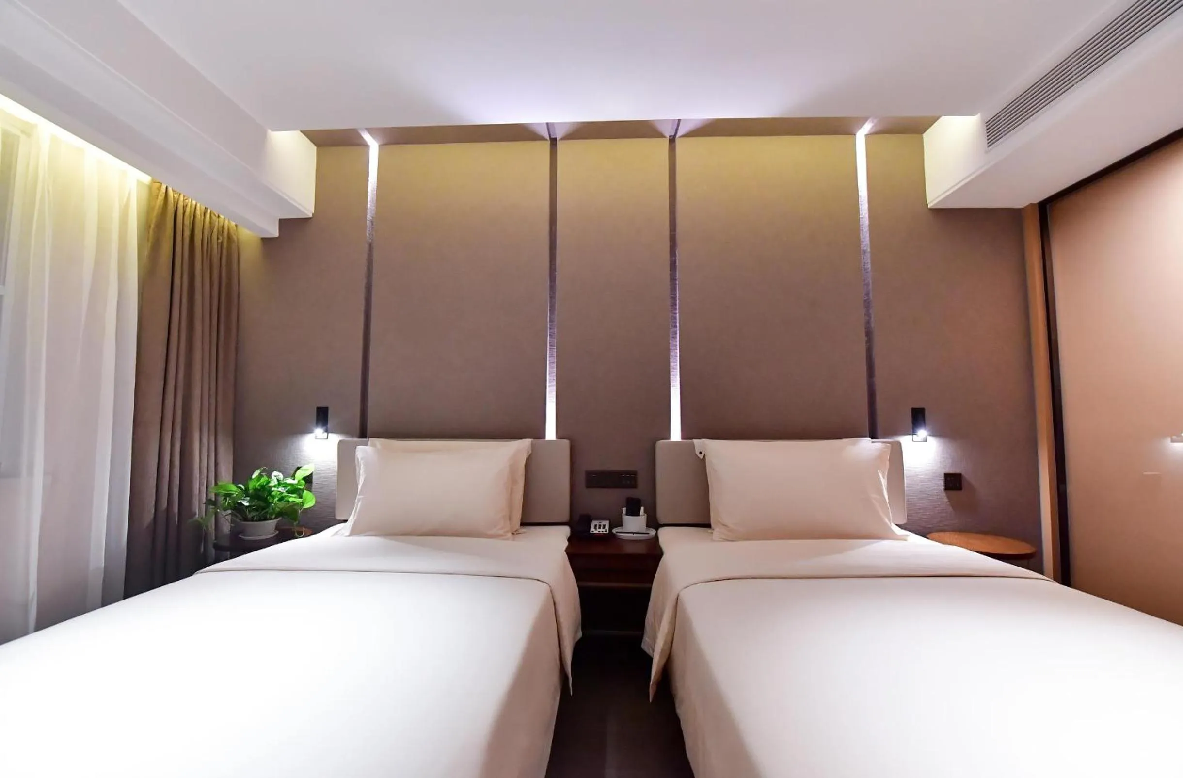 Atour Hotel Yinchuan Gulou Pedestrian Street