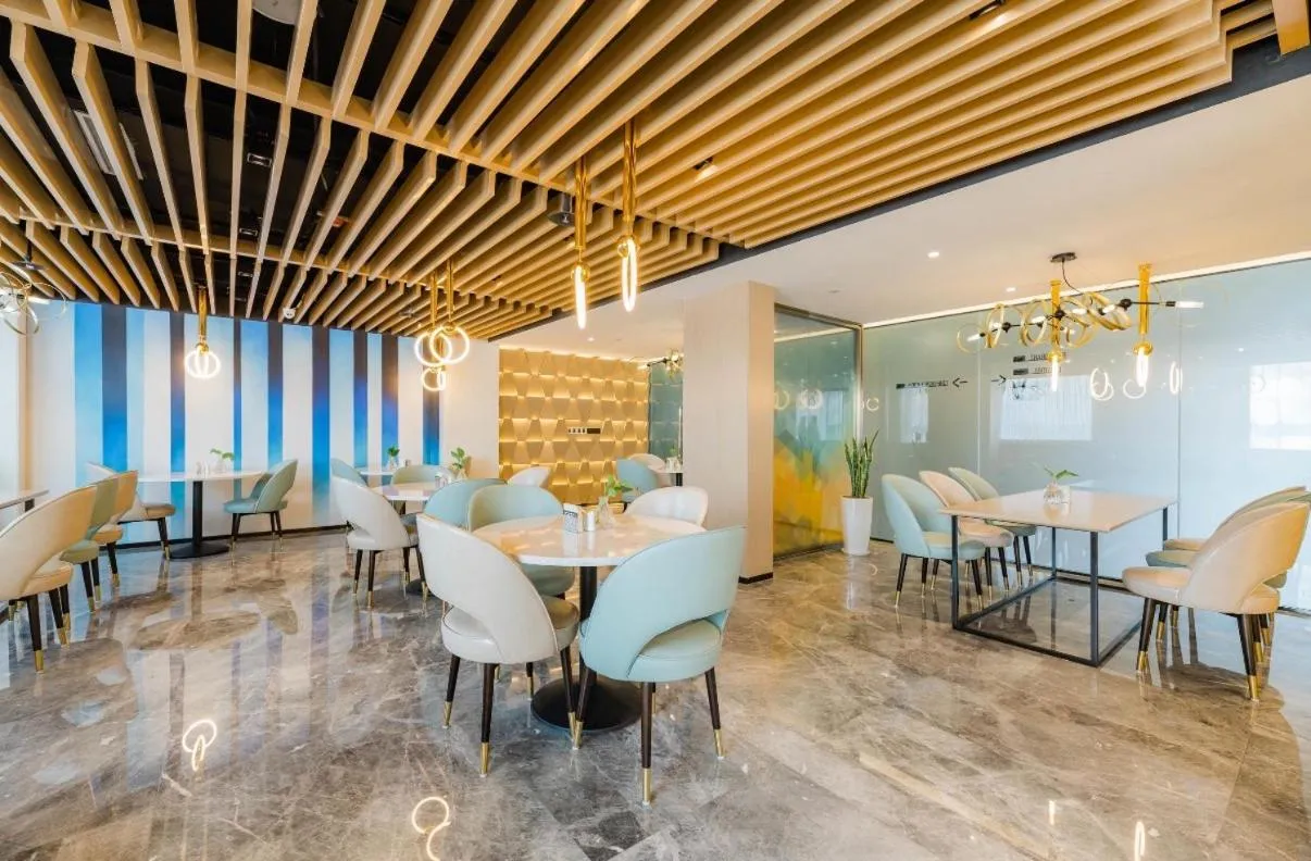 Restaurant/places to eat in Atour Hotel Nanjing Olympic Center