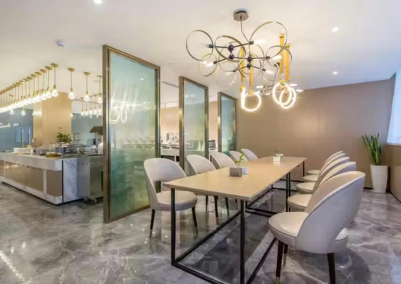 Restaurant/places to eat in Atour Hotel Nanjing Olympic Center