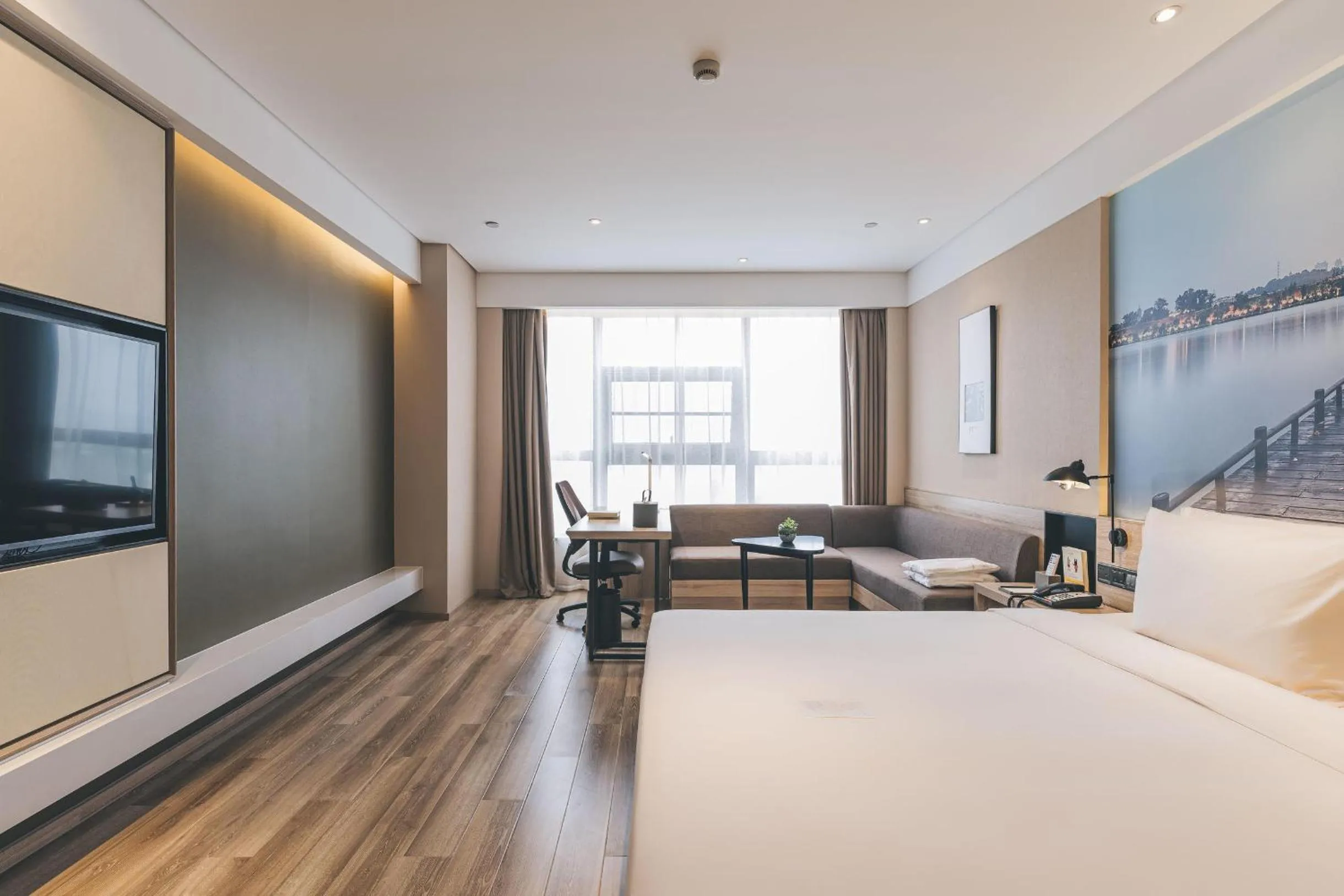 Bed in Atour Hotel Nanjing Xianlin Avenue Jinma Road