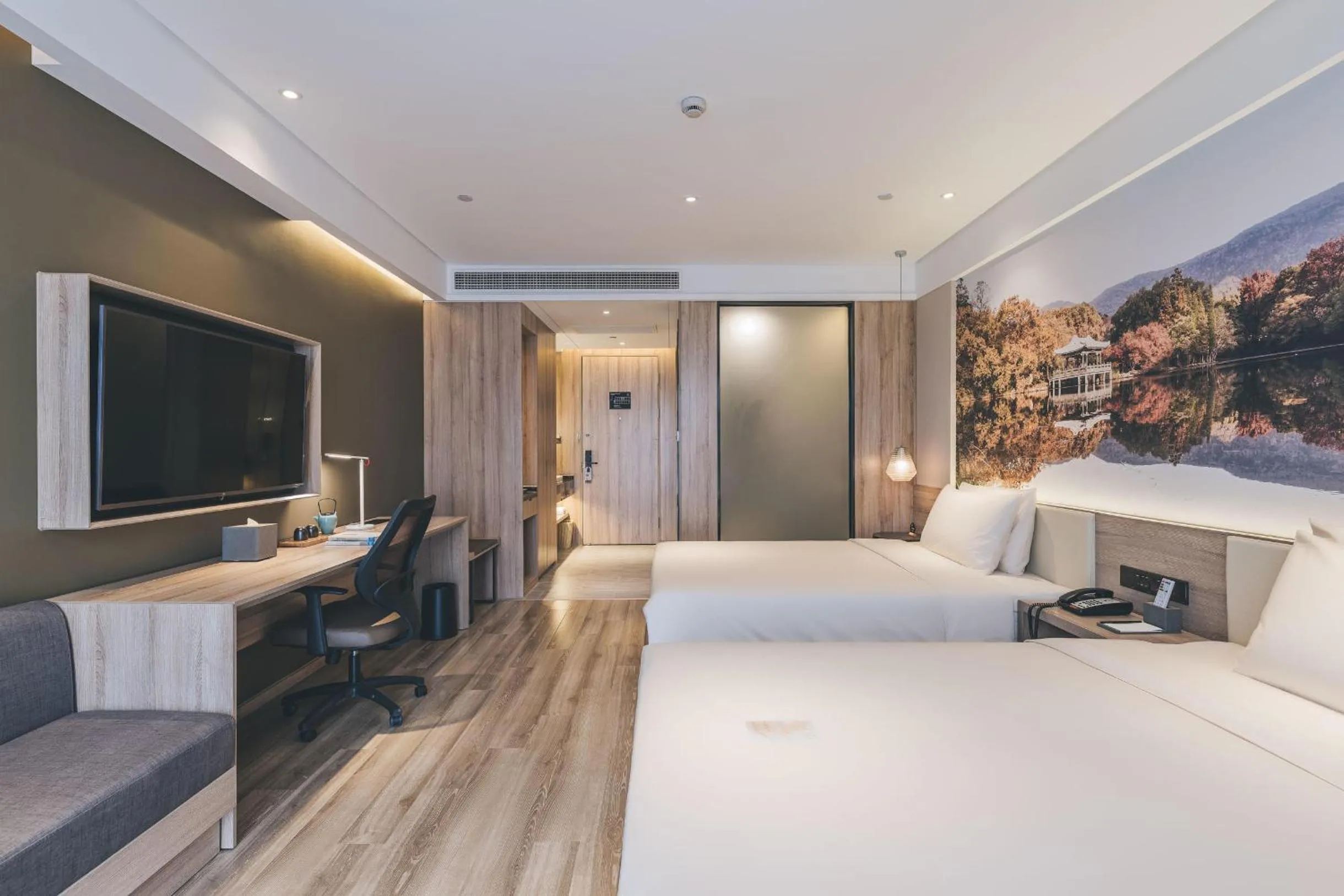 Bed in Atour Hotel Nanjing Xianlin Avenue Jinma Road