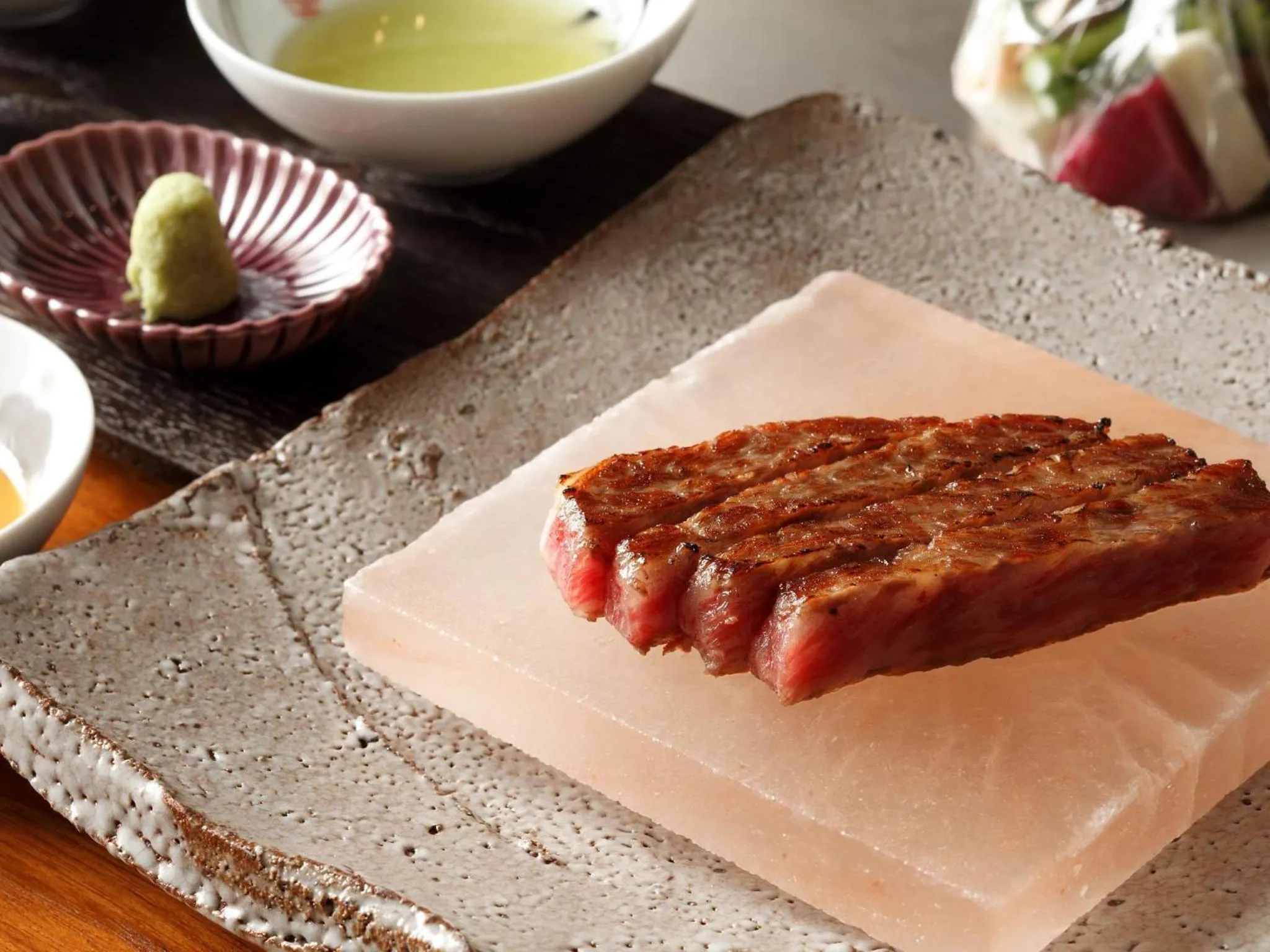 Restaurant/places to eat in Palace Hotel Tokyo