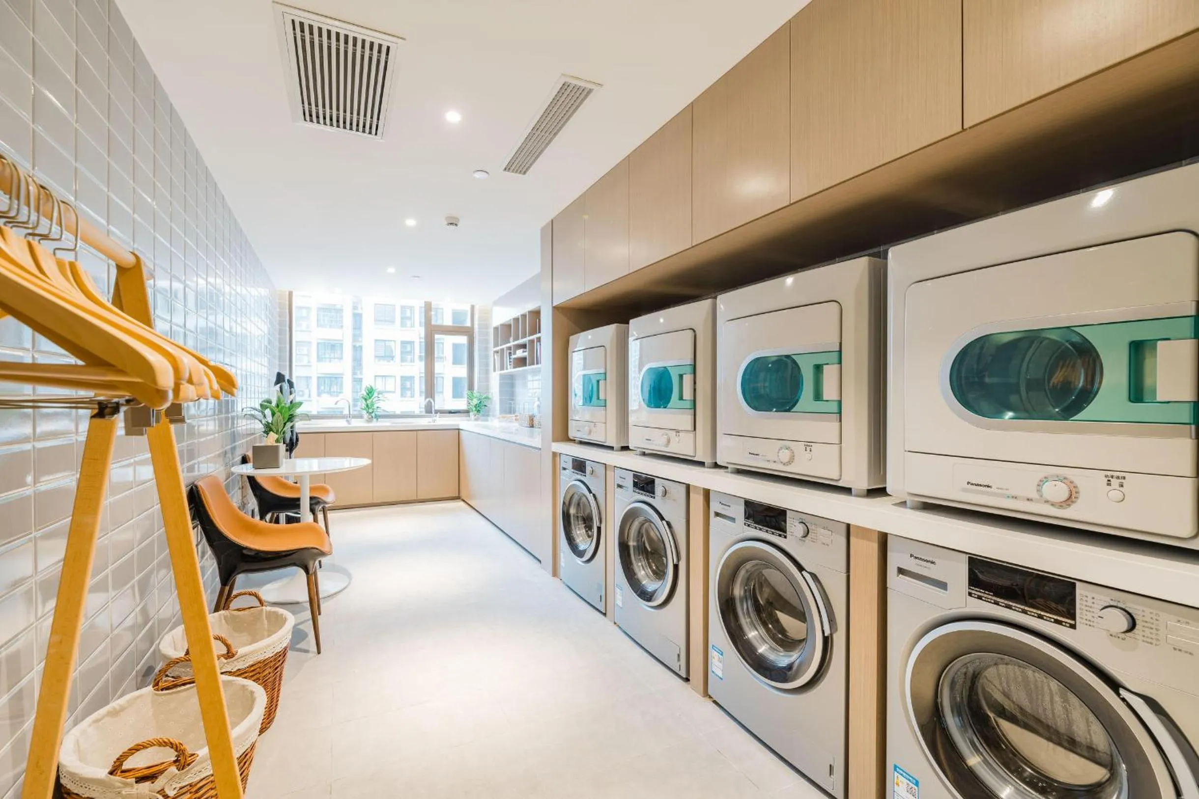 Atour Hotel Hefei South Railway Station